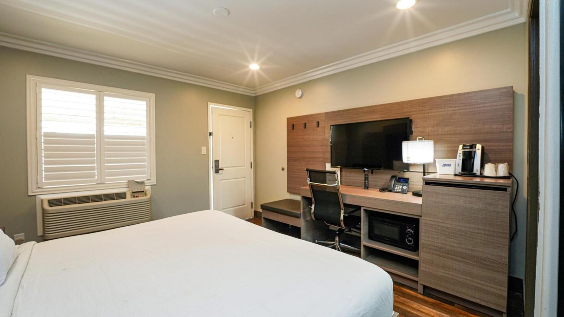 Americas Best Value Inn, Antioch photo 50