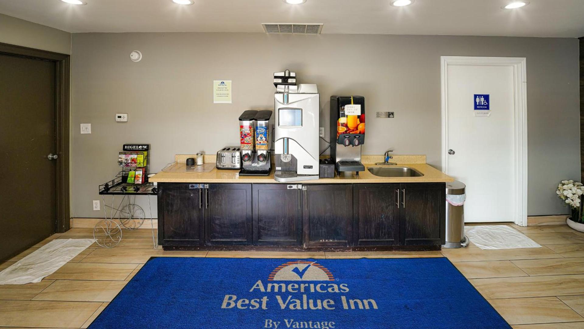 Americas Best Value Inn, Antioch photo 5