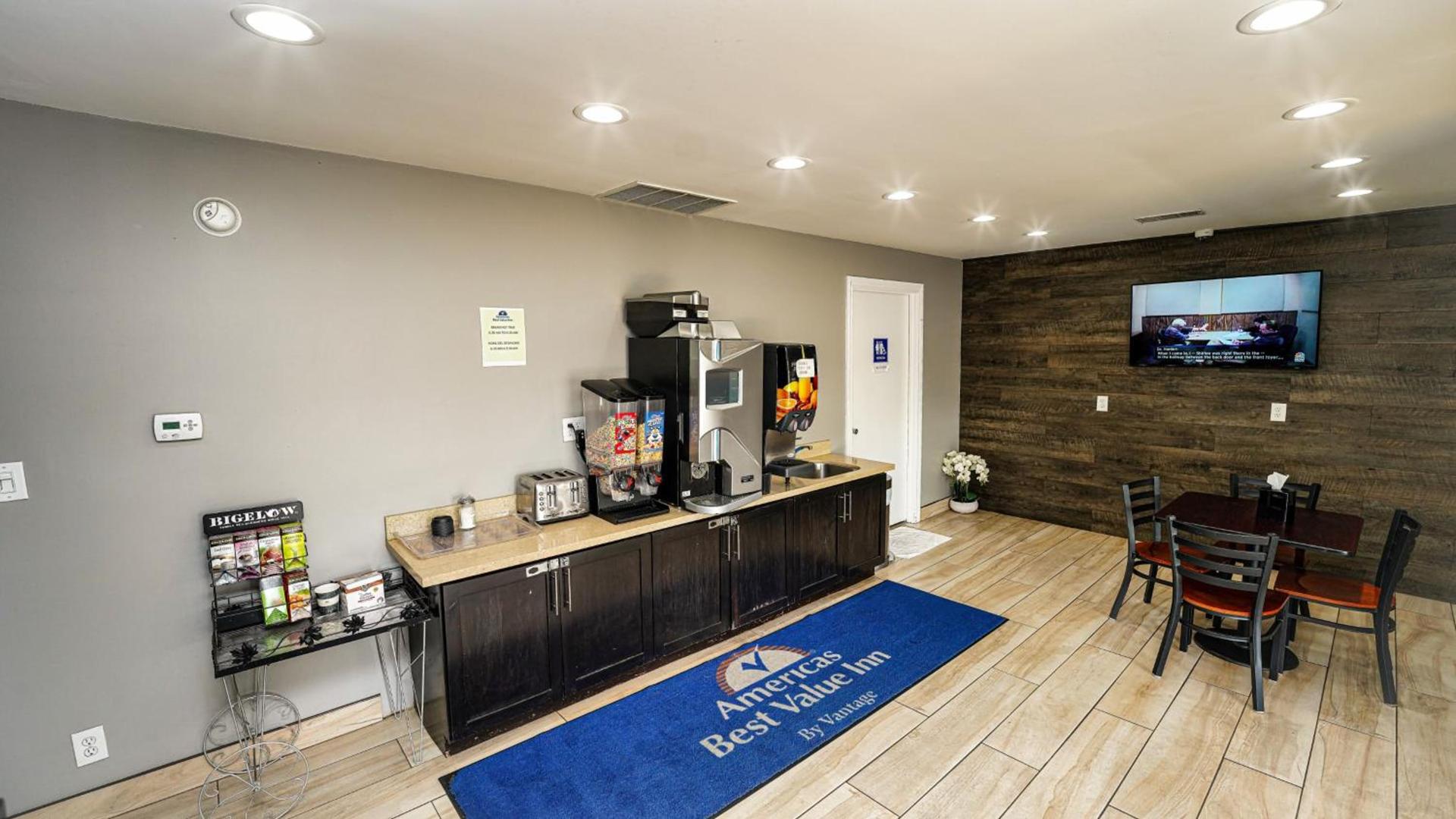 Americas Best Value Inn, Antioch photo 3