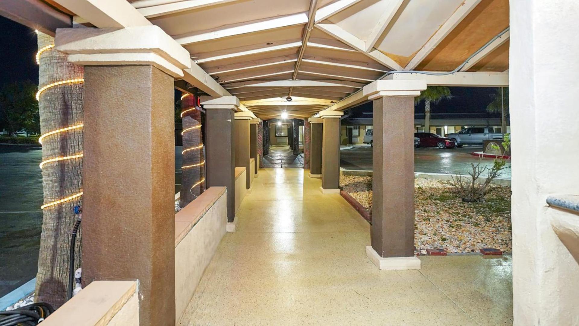 Americas Best Value Inn, Antioch photo 92