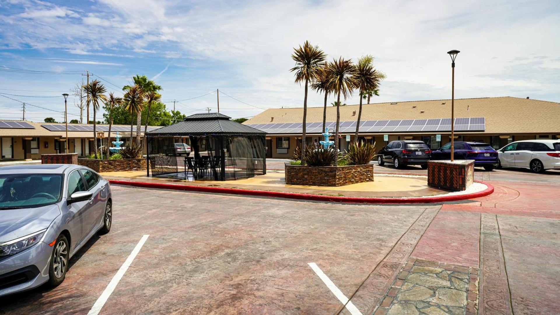 Americas Best Value Inn, Antioch photo 16