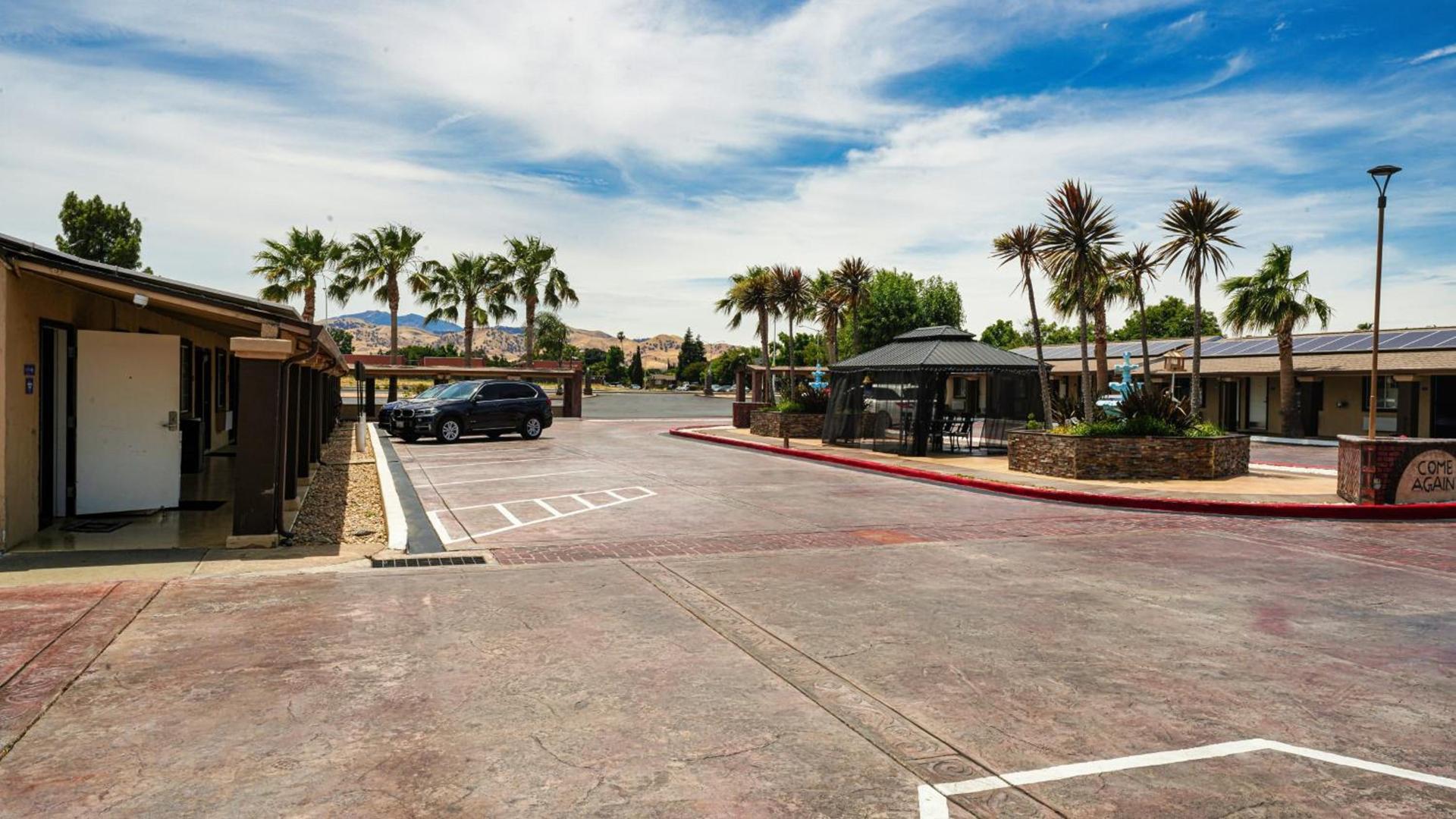 Americas Best Value Inn, Antioch photo 54