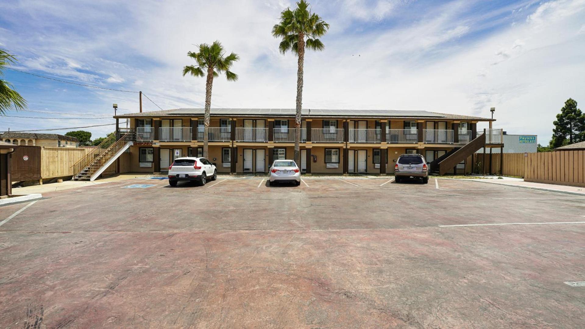 Americas Best Value Inn, Antioch photo 52