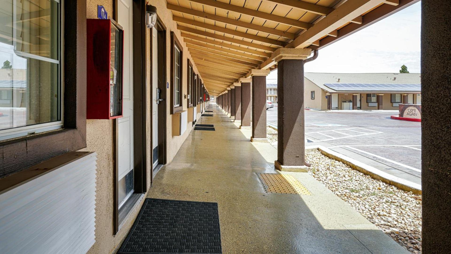 Americas Best Value Inn, Antioch photo 26