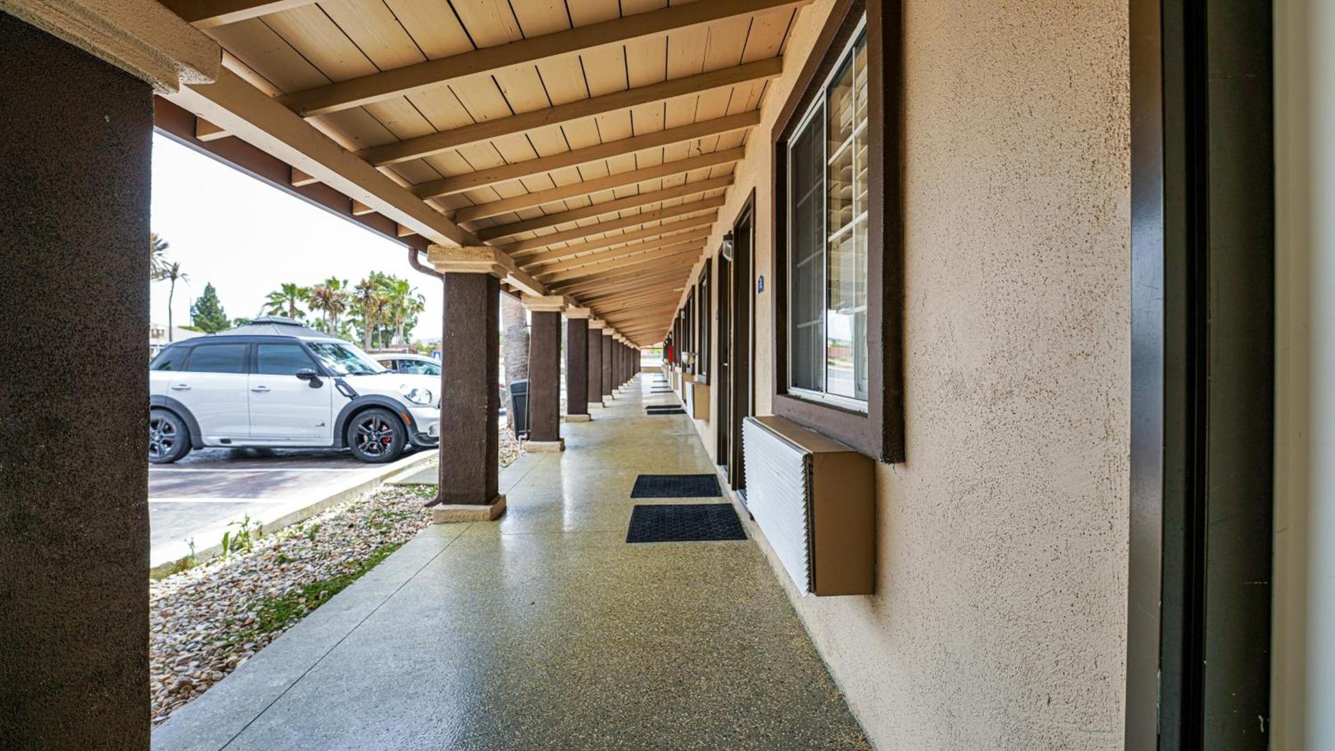 Americas Best Value Inn, Antioch photo 31