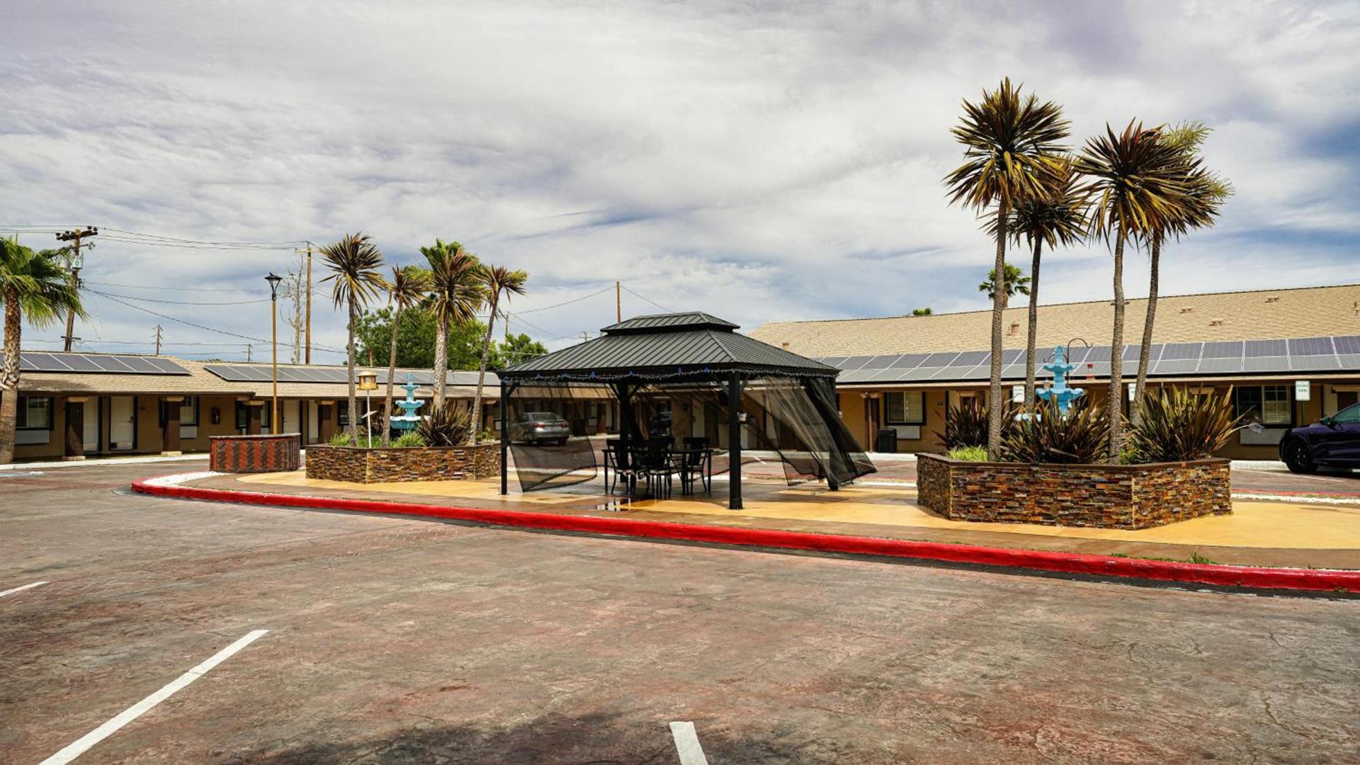 Americas Best Value Inn, Antioch photo 32