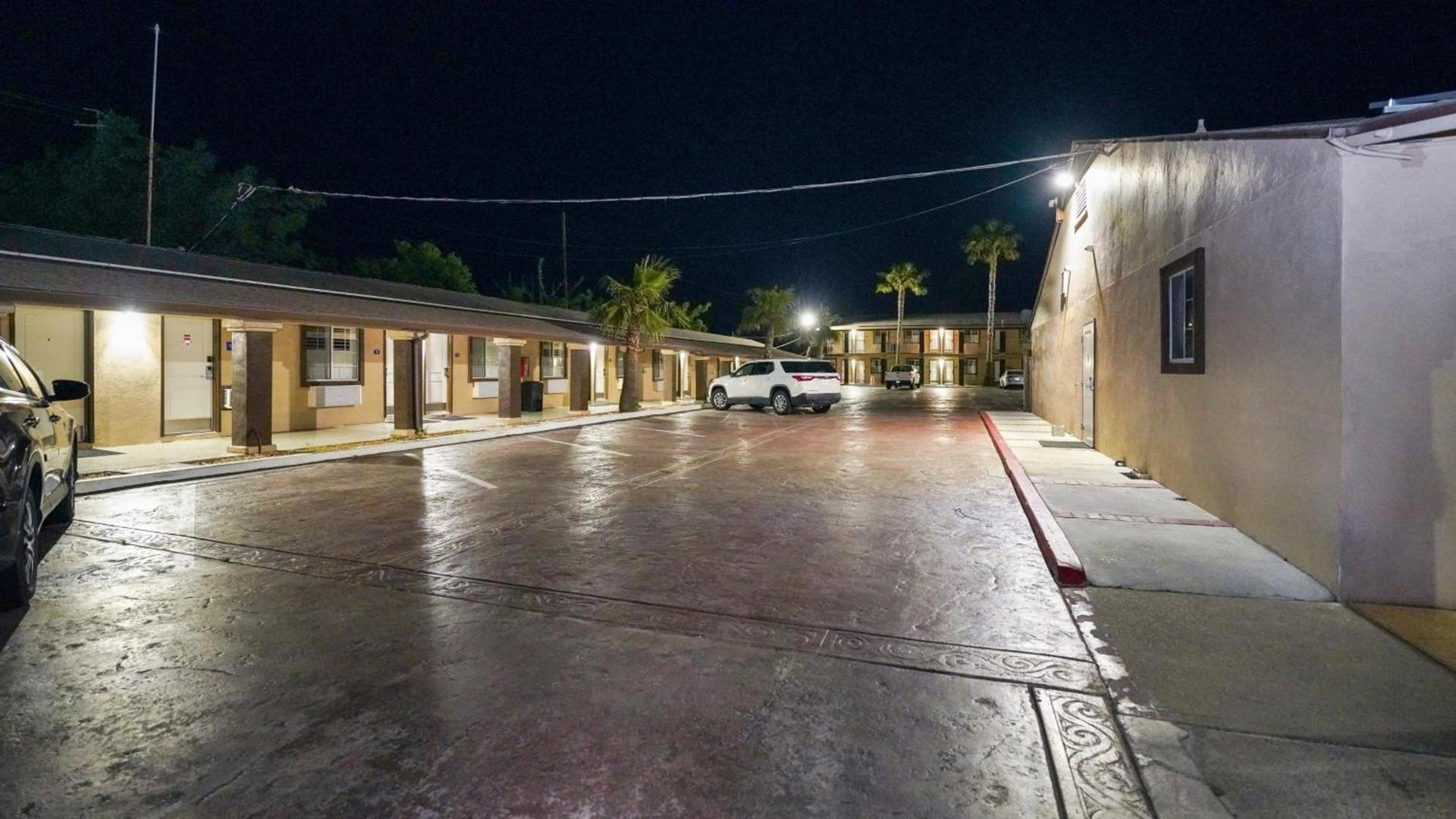 Americas Best Value Inn, Antioch photo 43