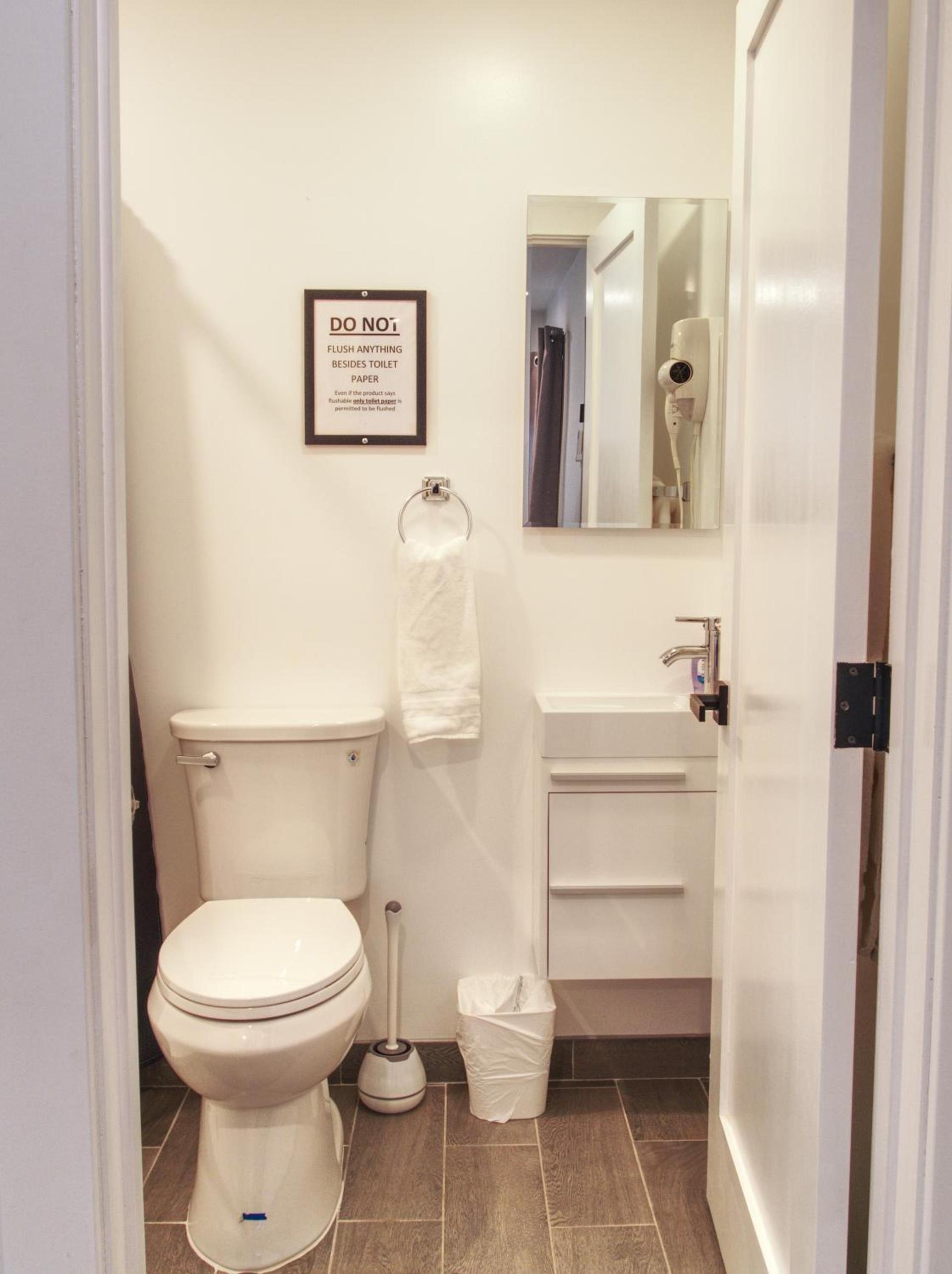 Vermont Suites photo 69