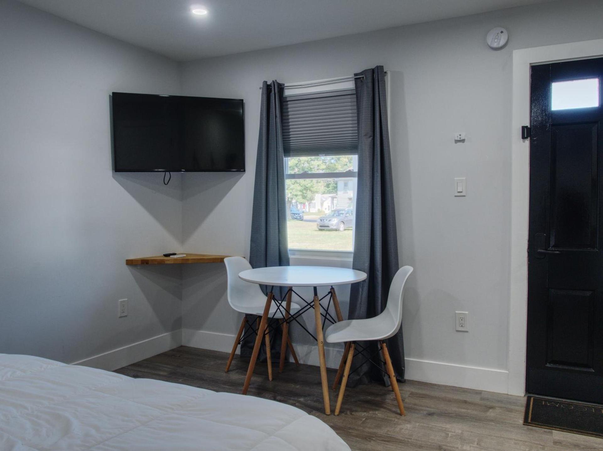 Vermont Suites photo 95