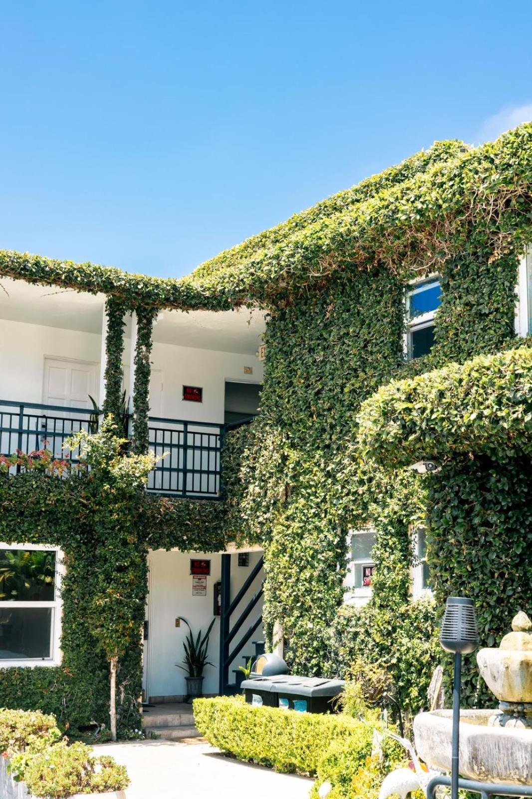 Seaside Laguna Inn & Suites photo 86