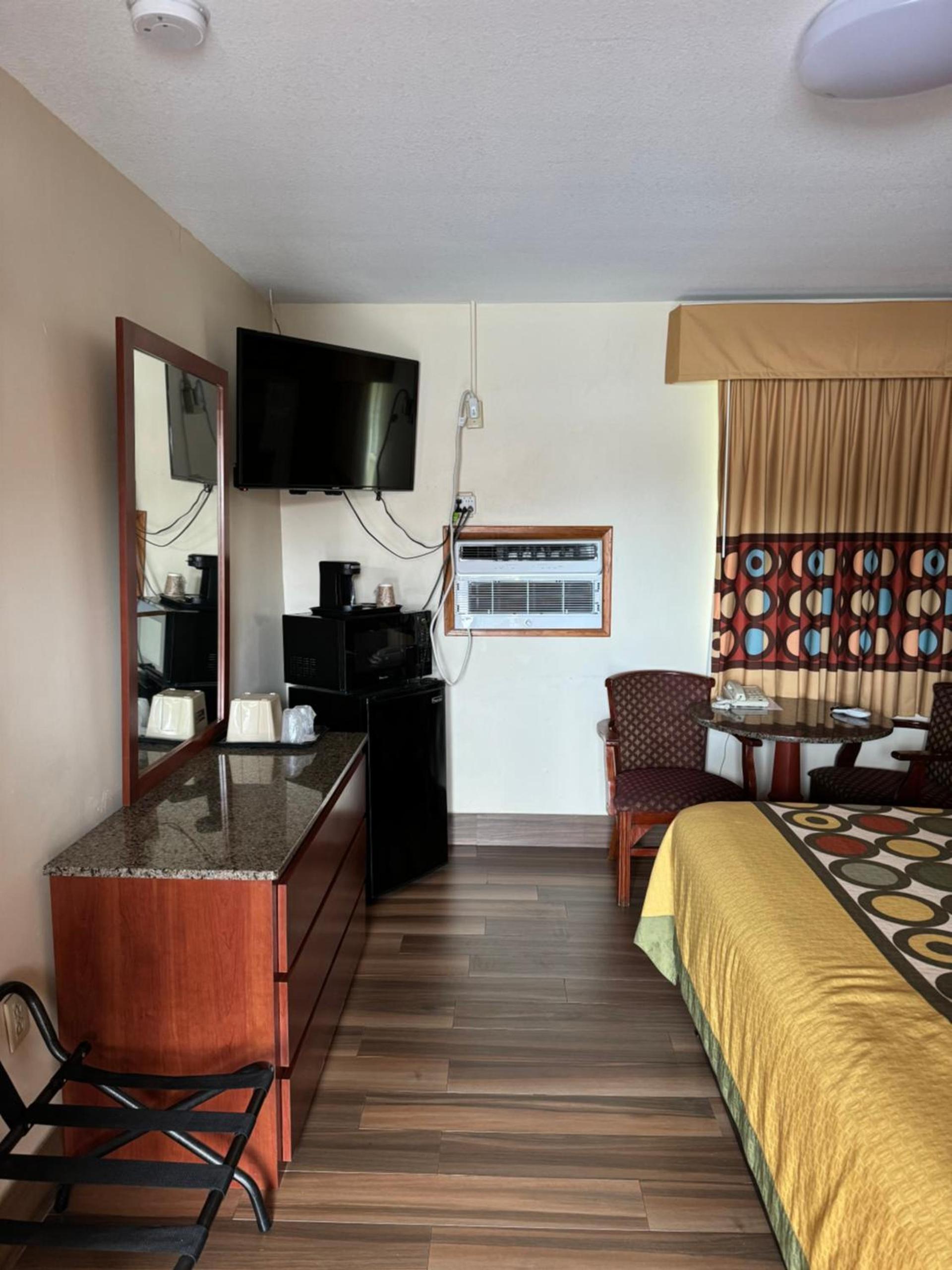 Snowbird Motel photo 10