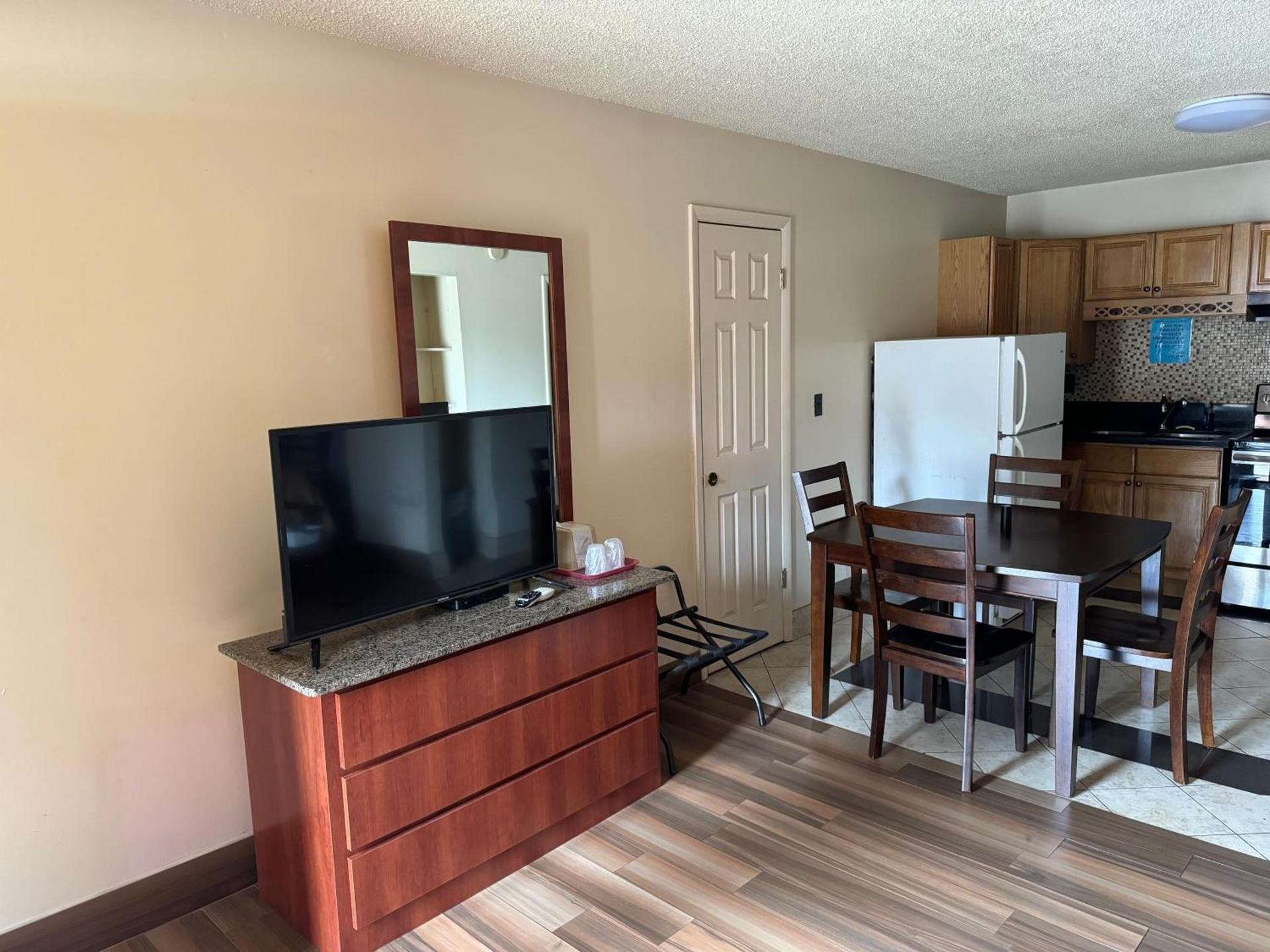 Snowbird Motel photo 3