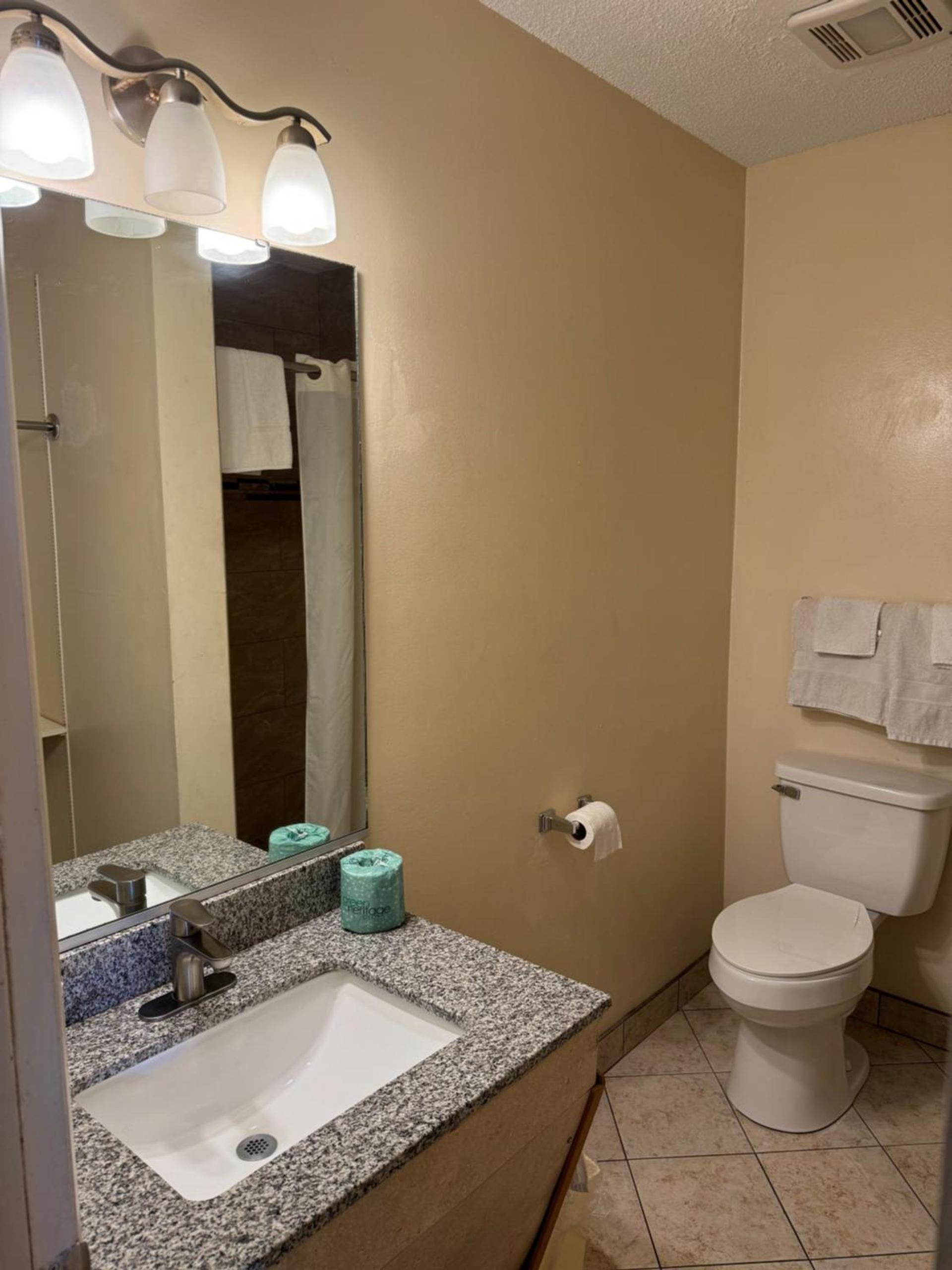 Snowbird Motel photo 16