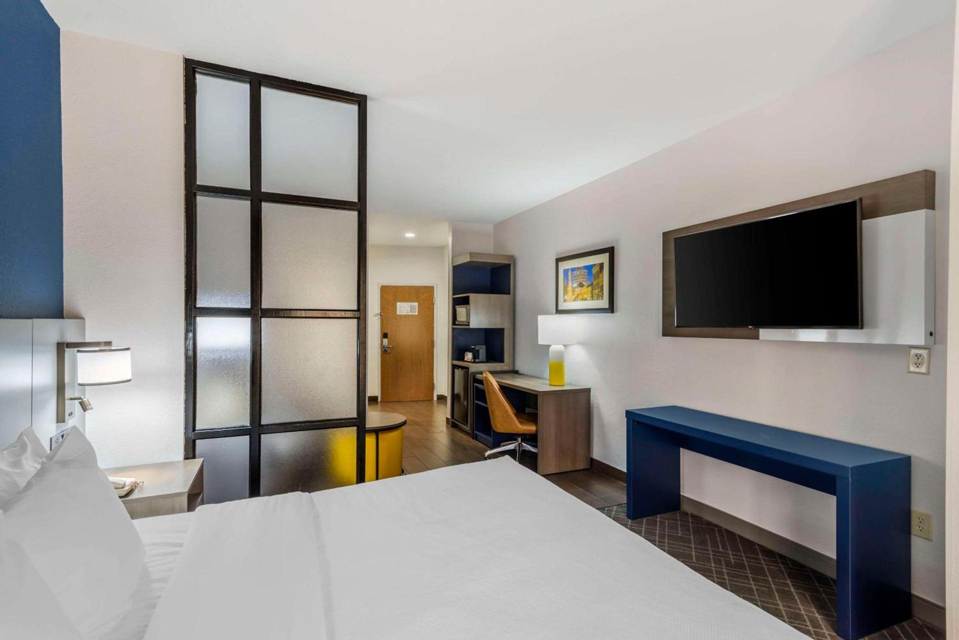 Comfort Suites Macon Northwest photo 16