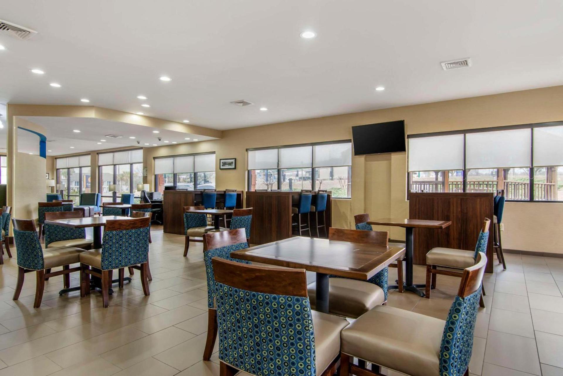Comfort Suites Macon Northwest photo 26