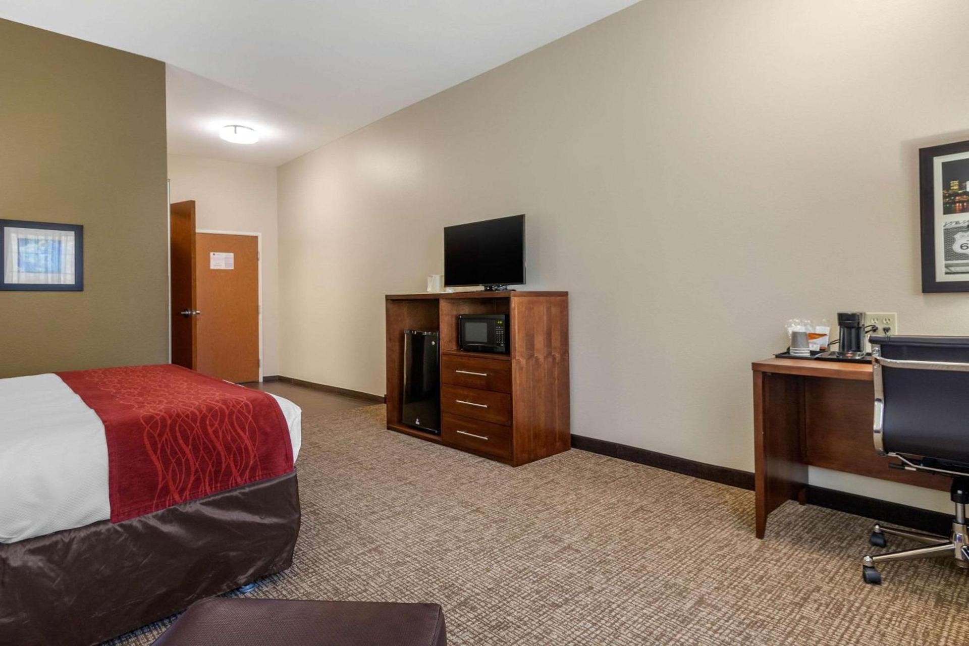 Comfort Inn & Suites Glenpool photo 9