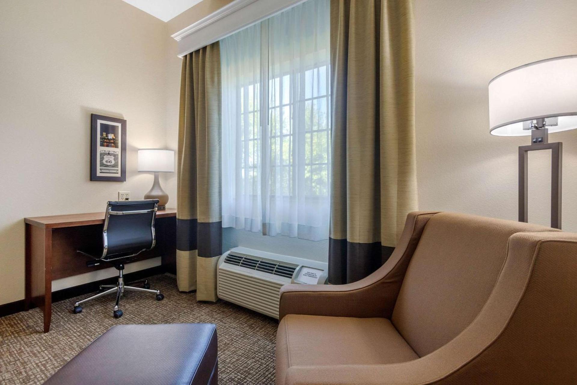 Comfort Inn & Suites Glenpool photo 12