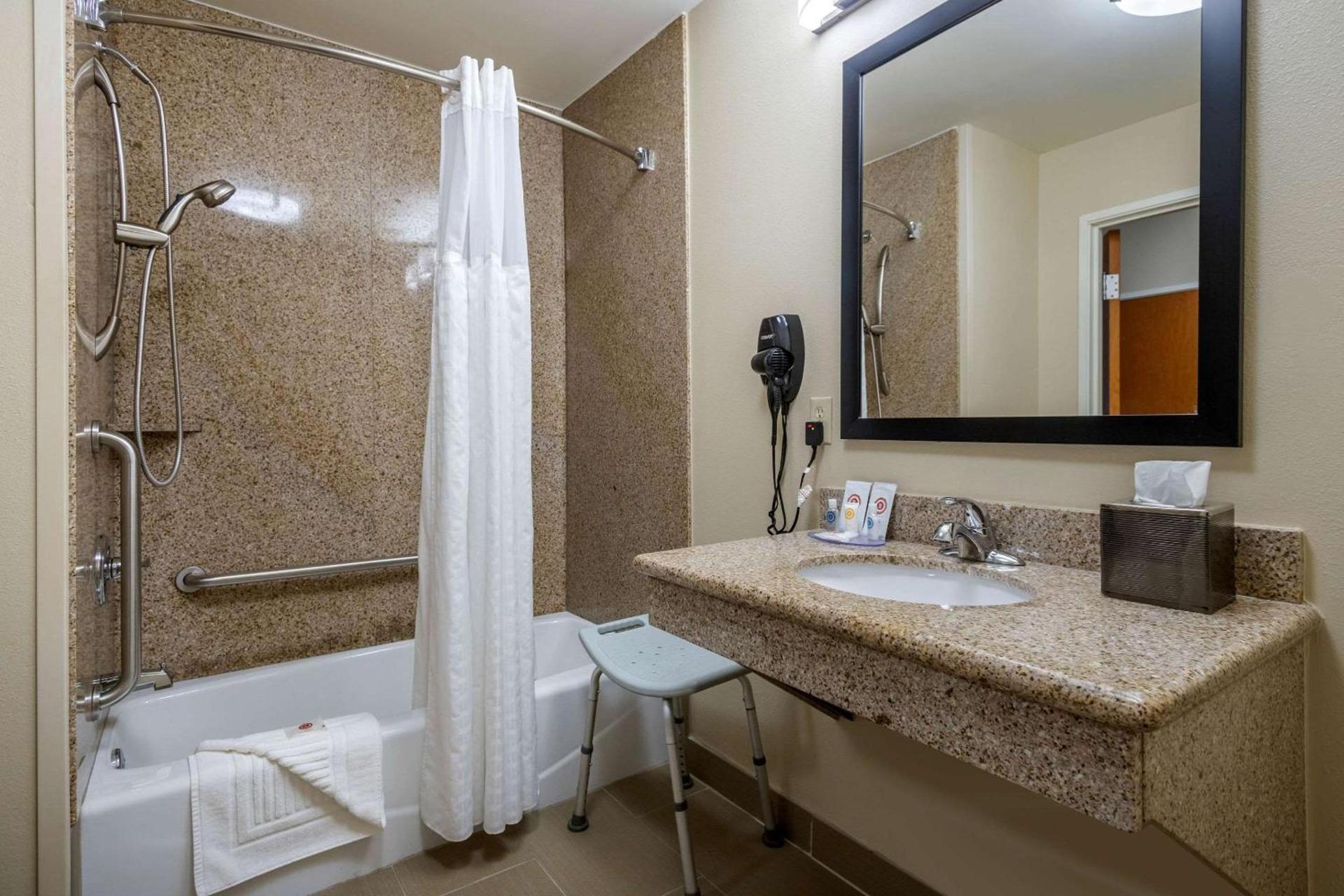 Comfort Inn & Suites Glenpool photo 21