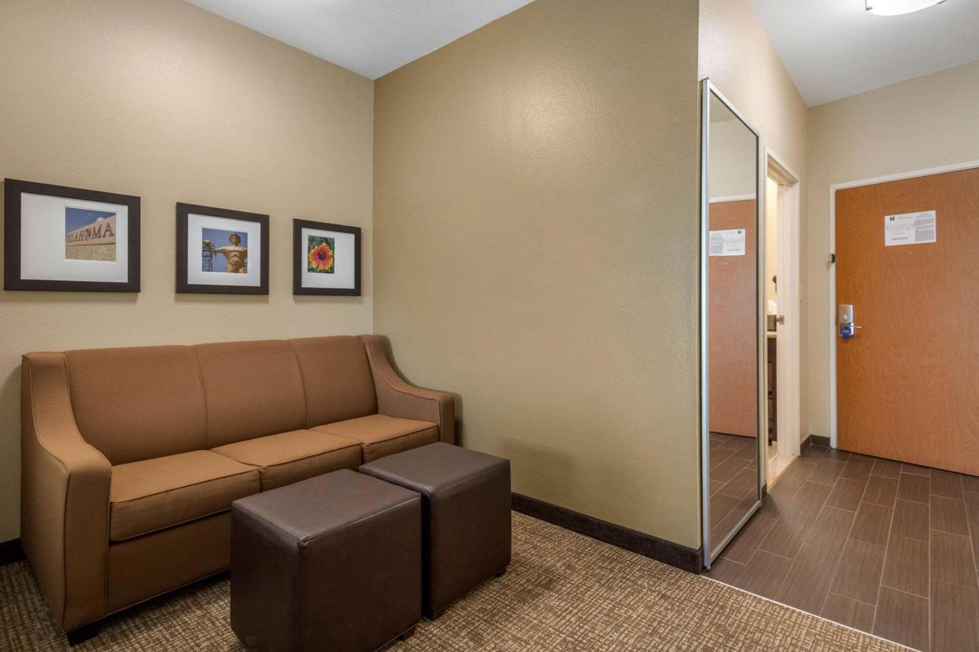 Comfort Inn & Suites Glenpool photo 25