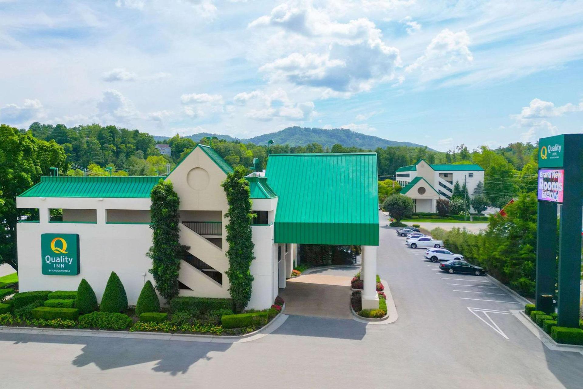 Quality Inn Near the Island Pigeon Forge photo 5