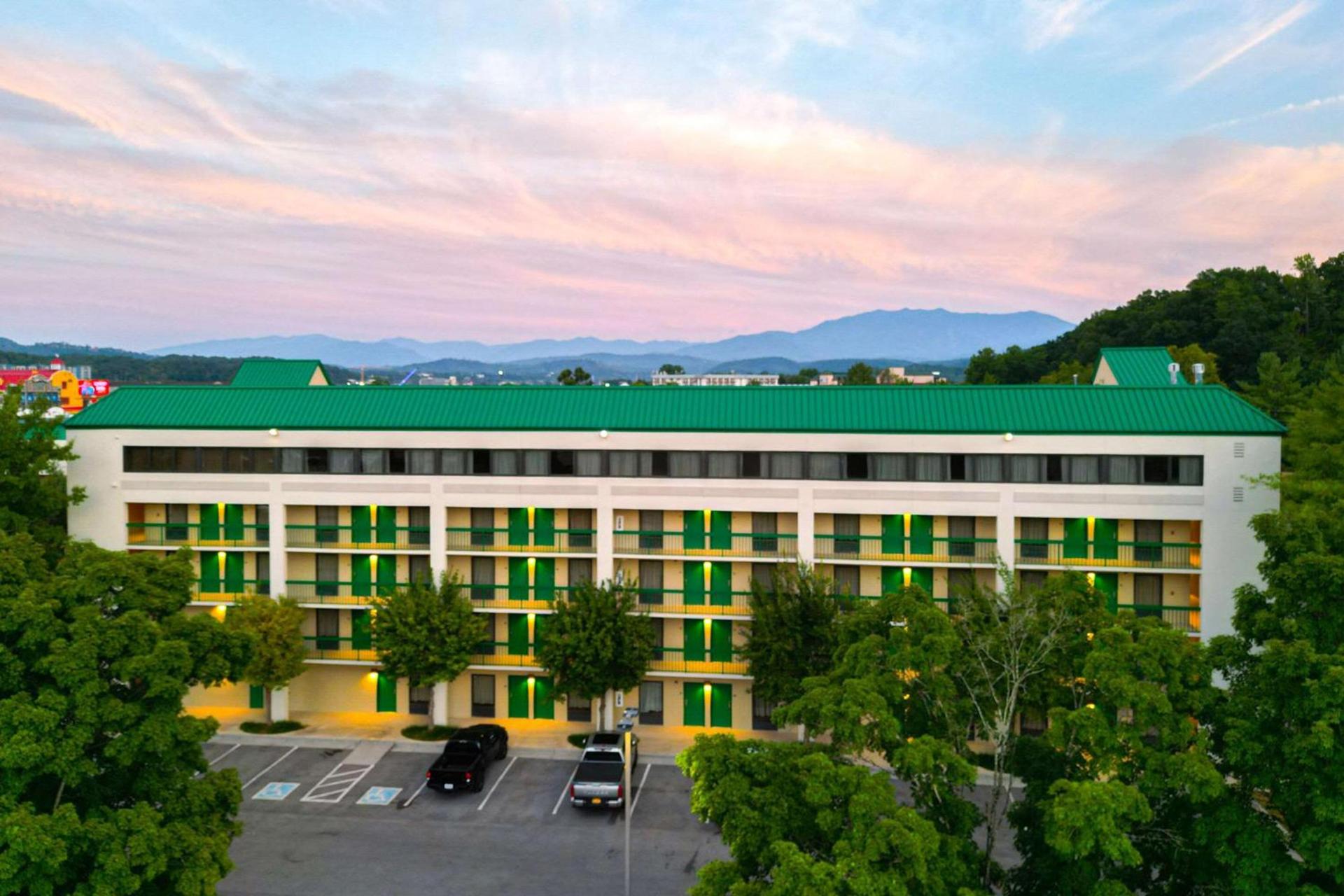 Quality Inn Near the Island Pigeon Forge photo 7