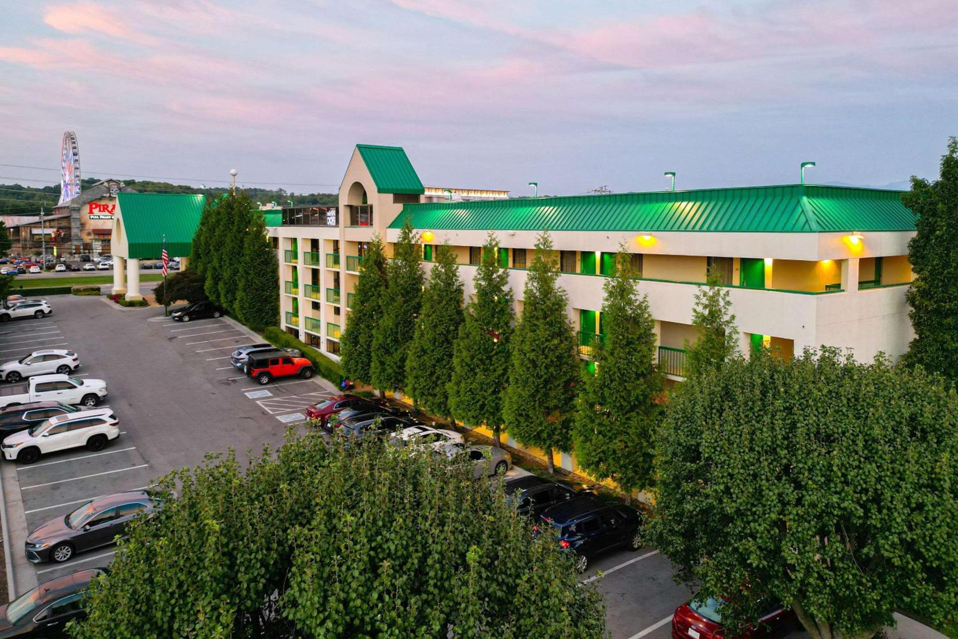 Quality Inn Near the Island Pigeon Forge photo 13