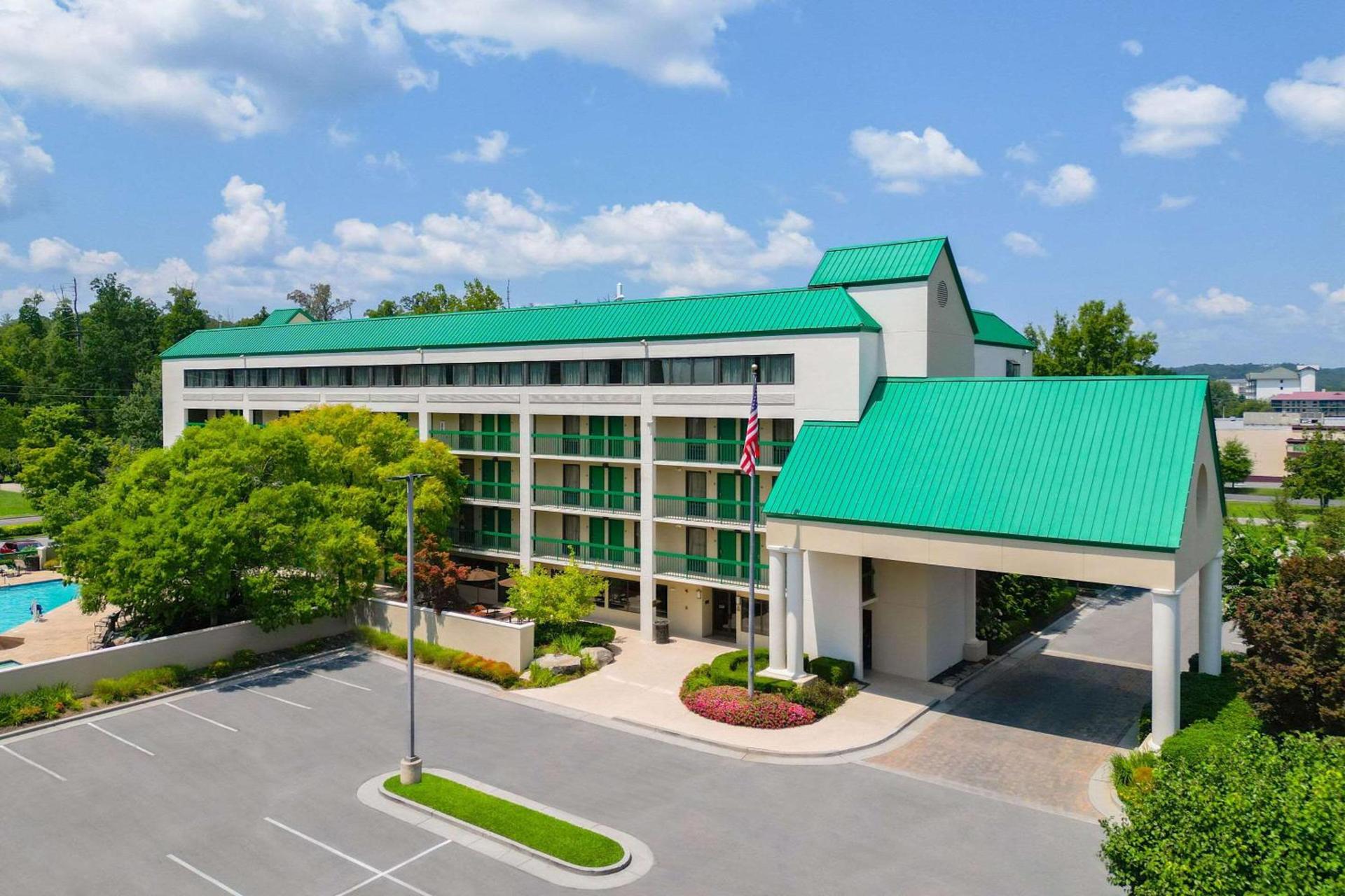 Quality Inn Near the Island Pigeon Forge photo 11