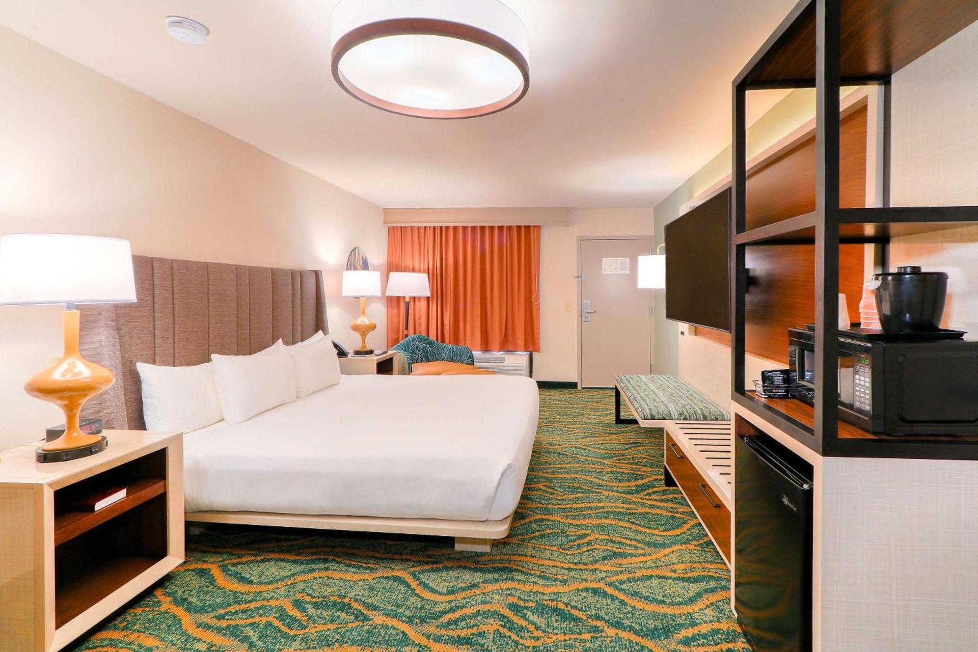 Quality Inn Near the Island Pigeon Forge photo 20