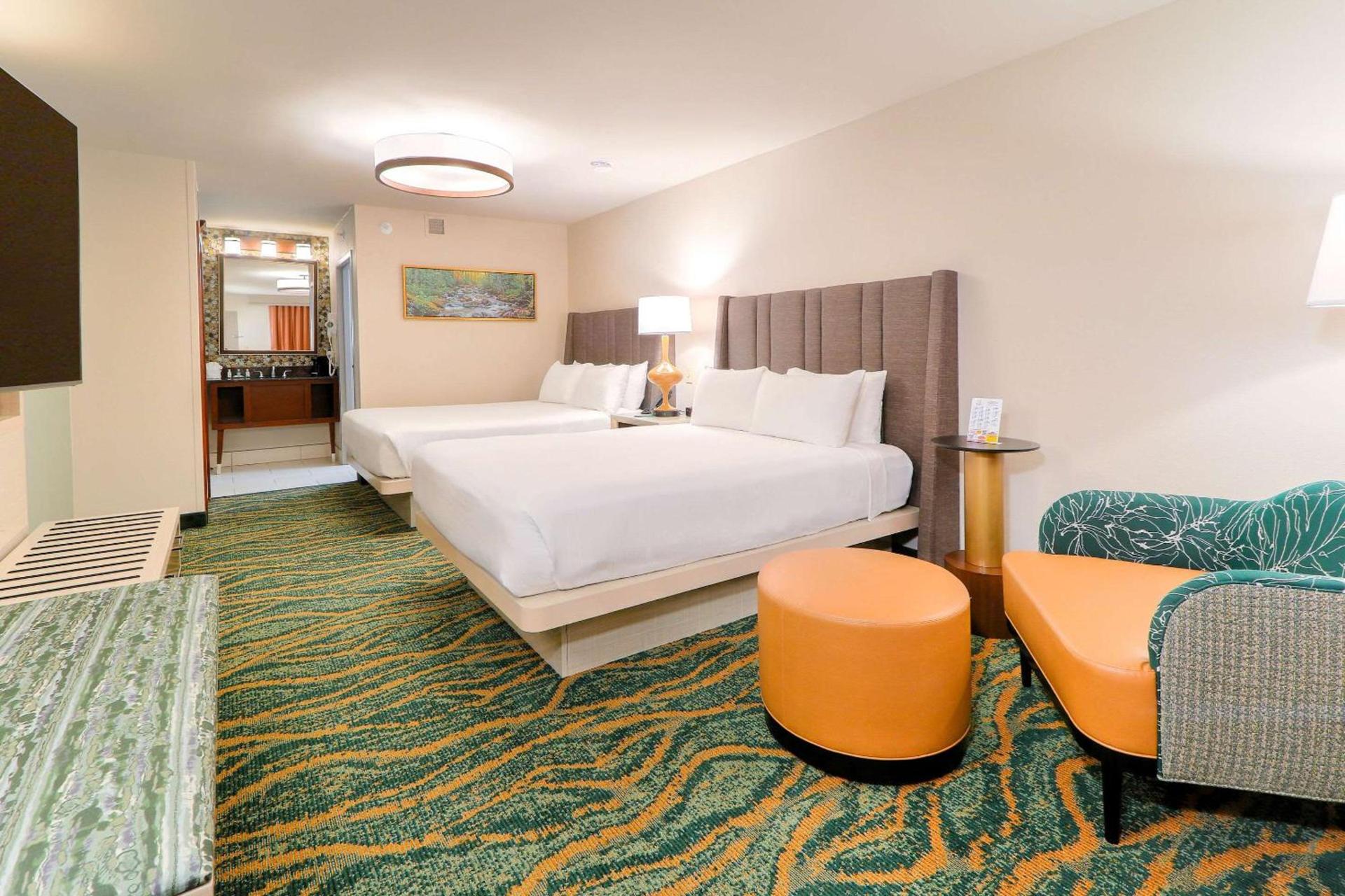 Quality Inn Near the Island Pigeon Forge photo 26