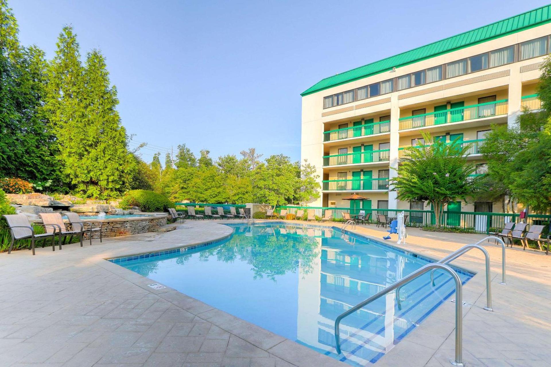 Quality Inn Near the Island Pigeon Forge photo 40