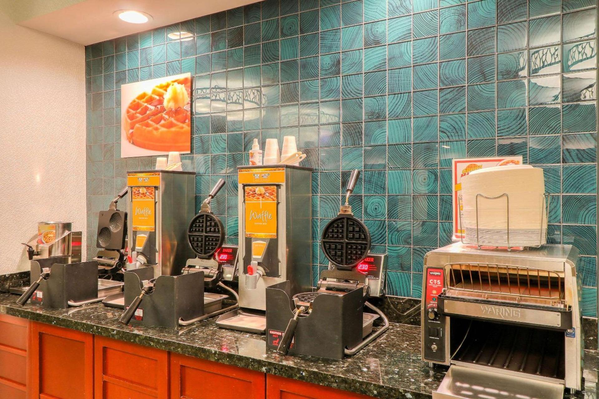 Quality Inn Near the Island Pigeon Forge photo 48