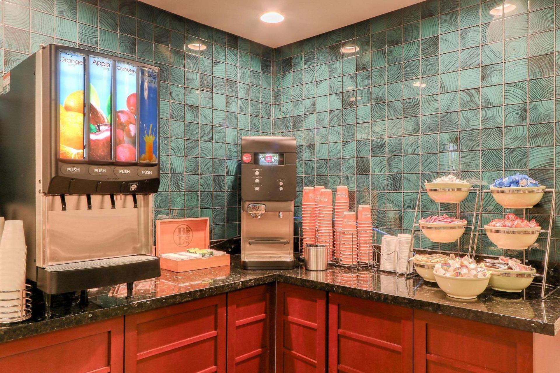Quality Inn Near the Island Pigeon Forge photo 49