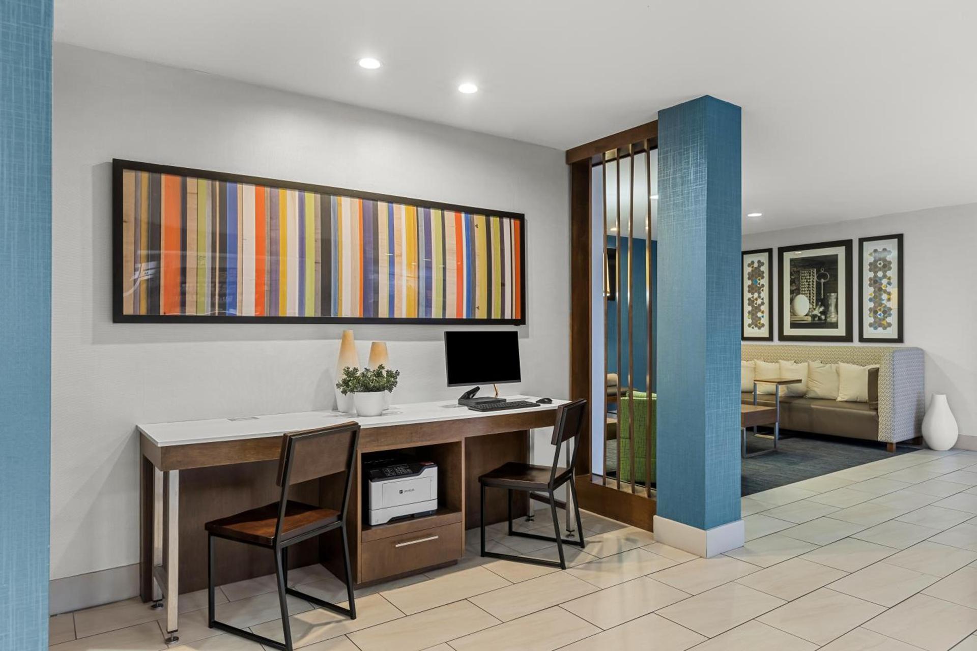 Holiday Inn Express Hotel & Suites Savannah Midtown by IHG photo 21