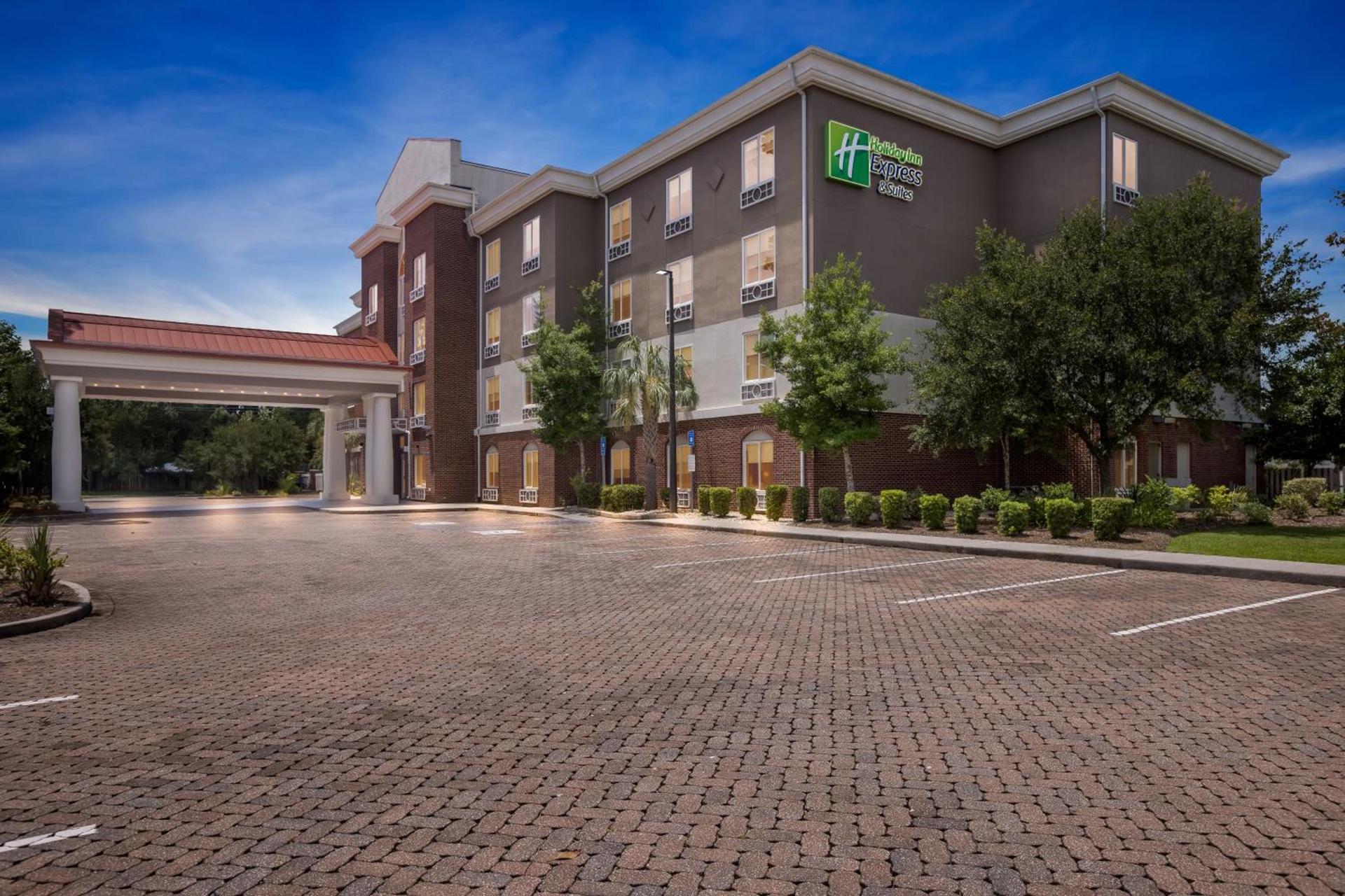 Holiday Inn Express Hotel & Suites Savannah Midtown by IHG photo 2