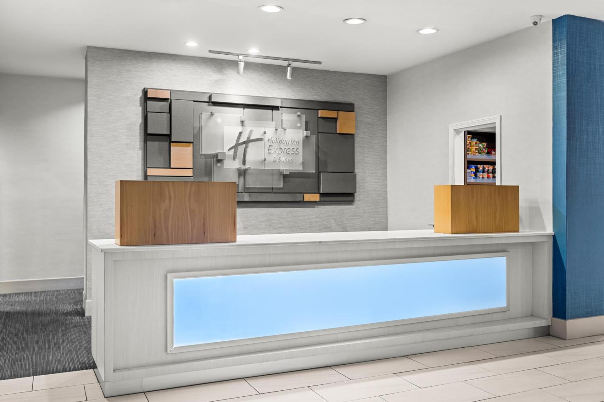 Holiday Inn Express Hotel & Suites Savannah Midtown by IHG photo 30