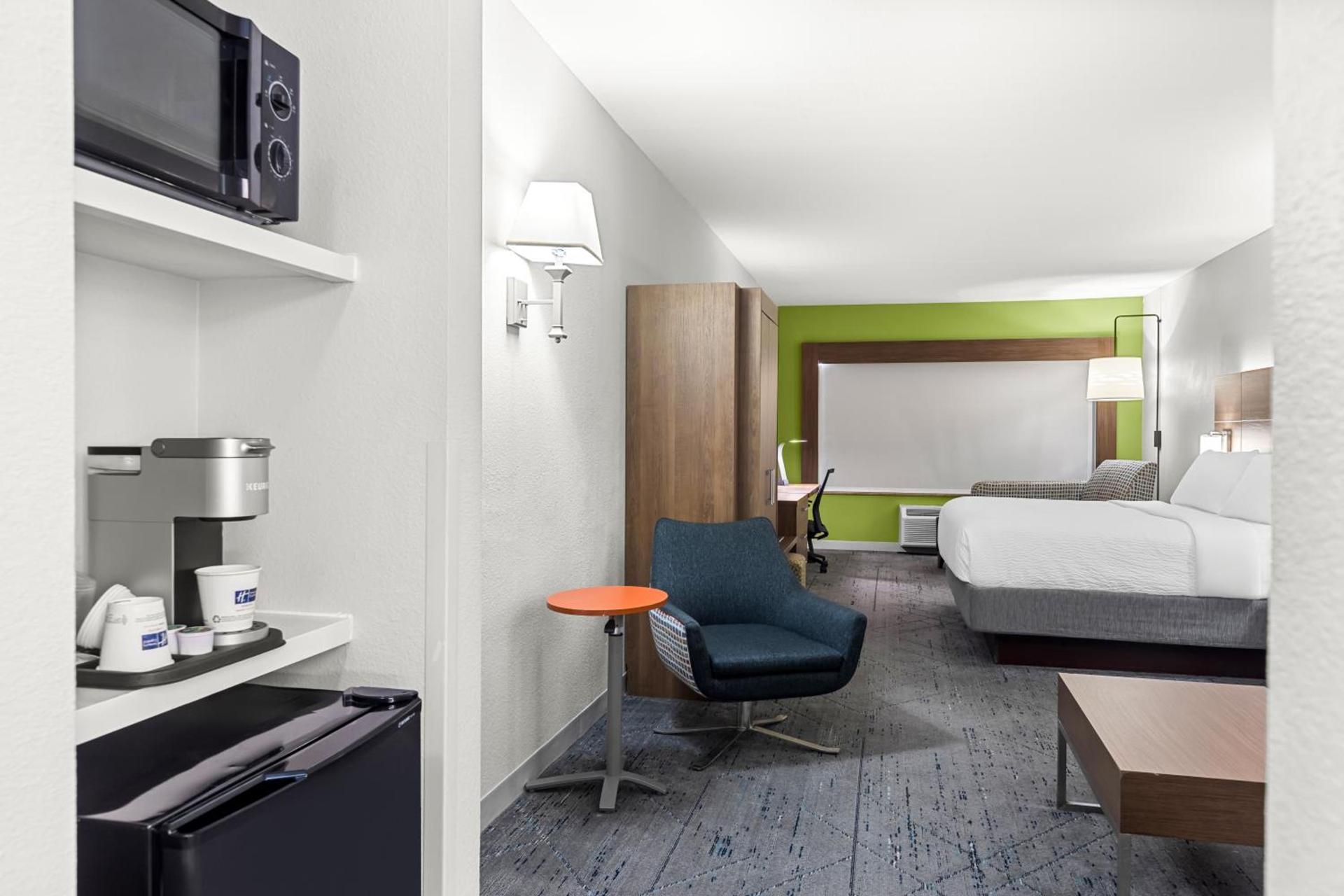 Holiday Inn Express Hotel & Suites Savannah Midtown by IHG photo 29