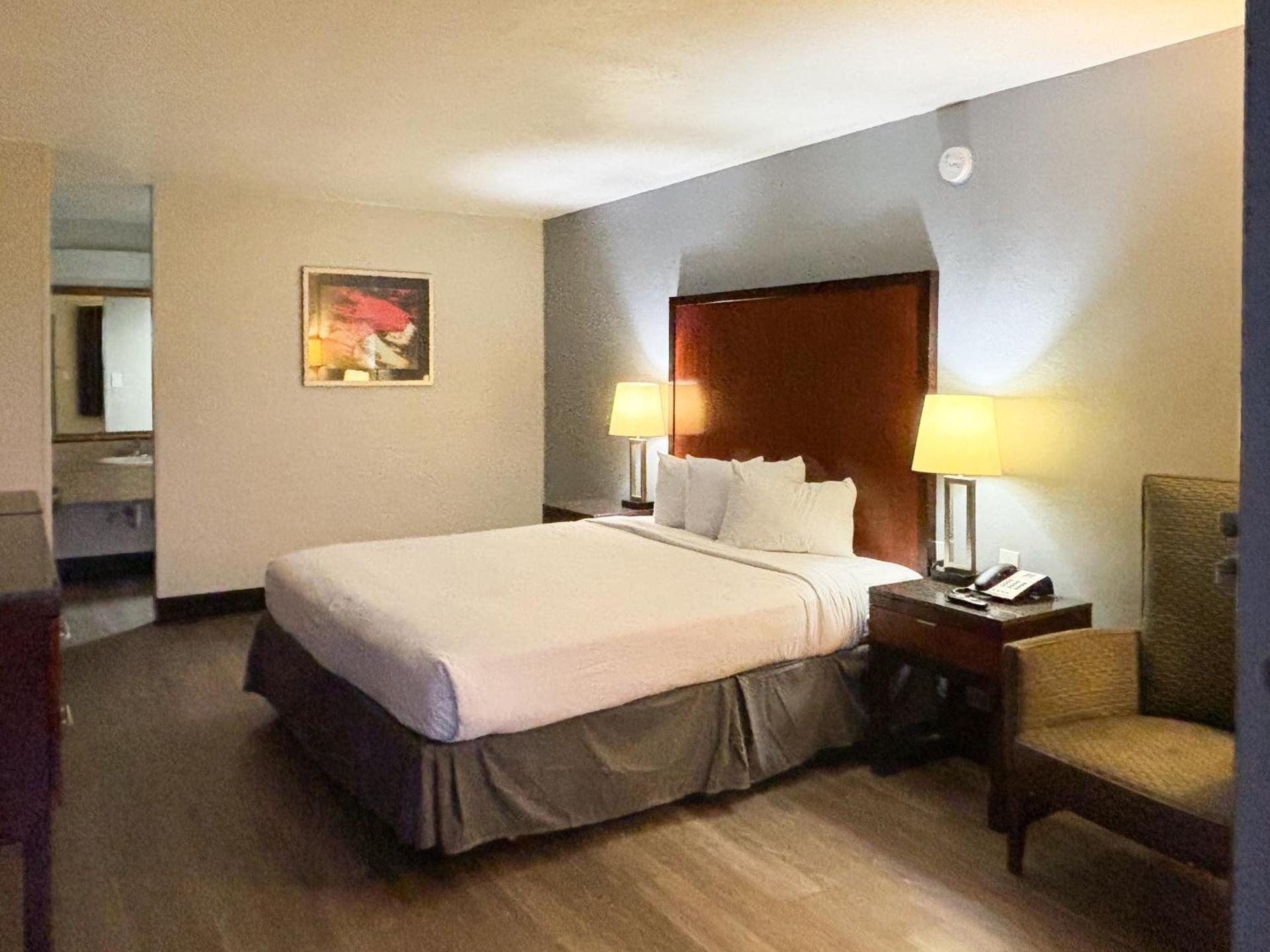 Motel 6 Mesa, AZ - Downtown photo 4