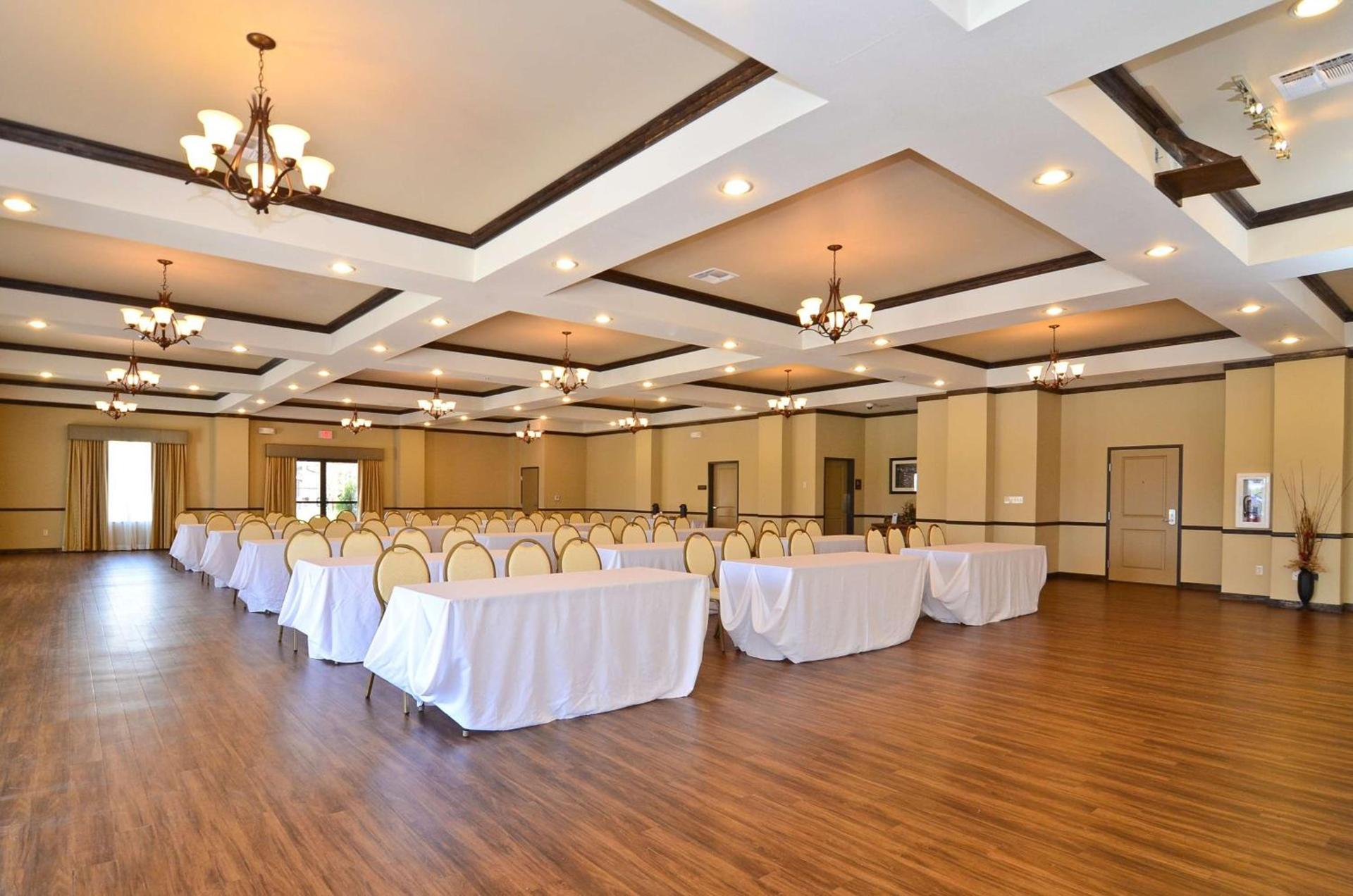 Best Western Plus Emory at Lake Fork Inn & Suites photo 23