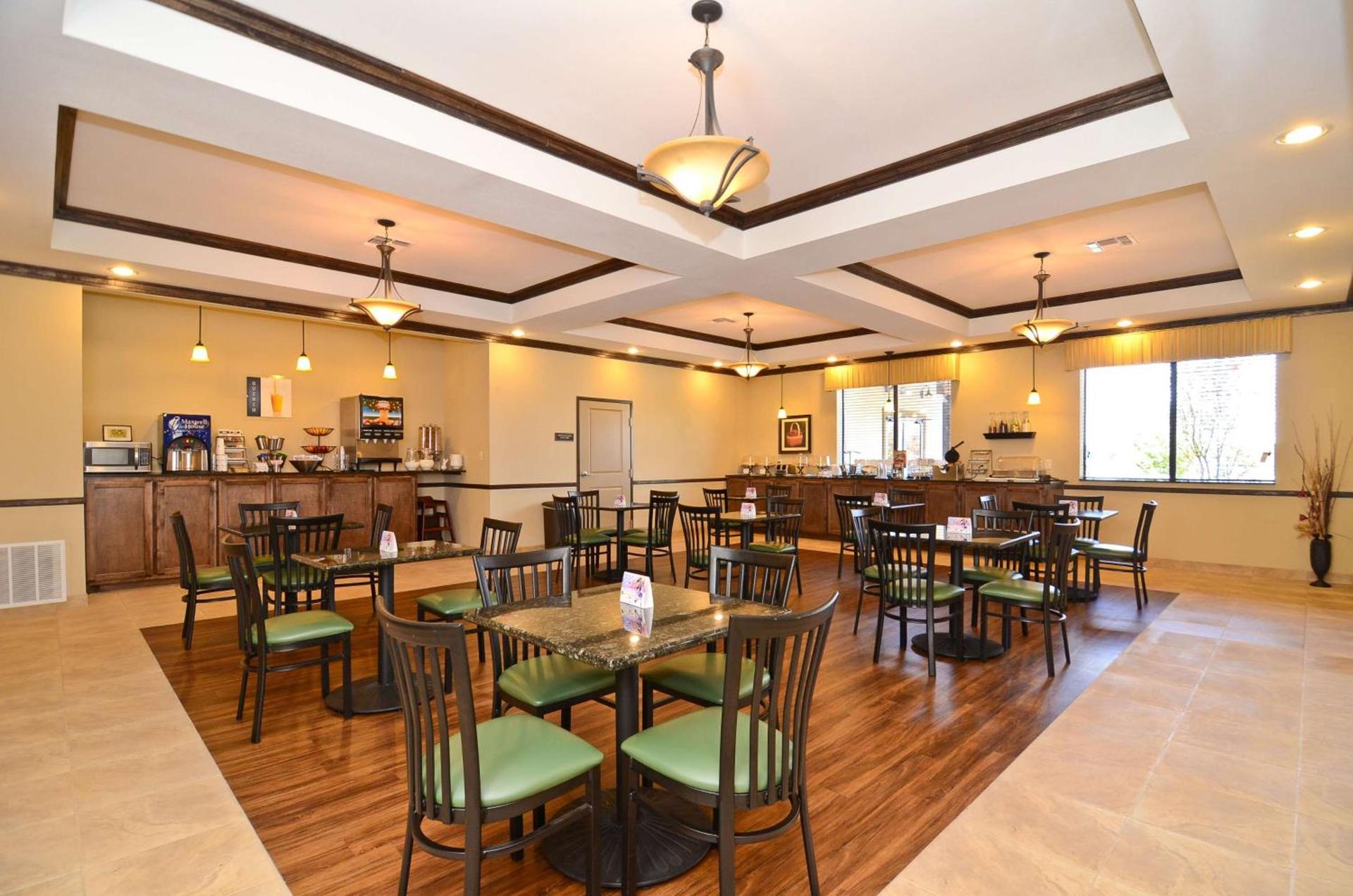 Best Western Plus Emory at Lake Fork Inn & Suites photo 27