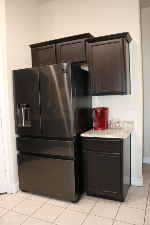 Business Comfort Private Bedroom in Odessa photo 9