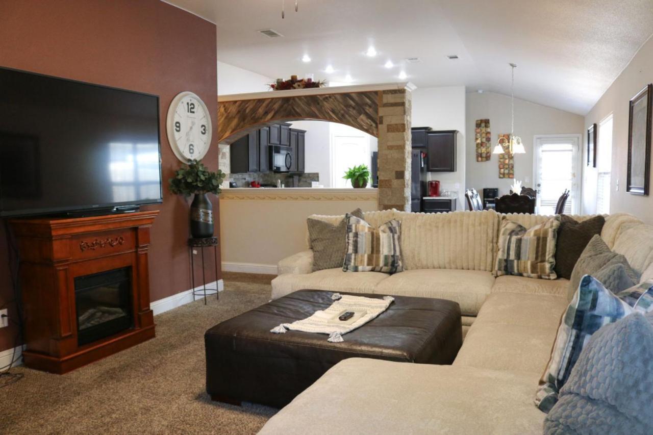 Business Comfort Private Bedroom in Odessa photo 5