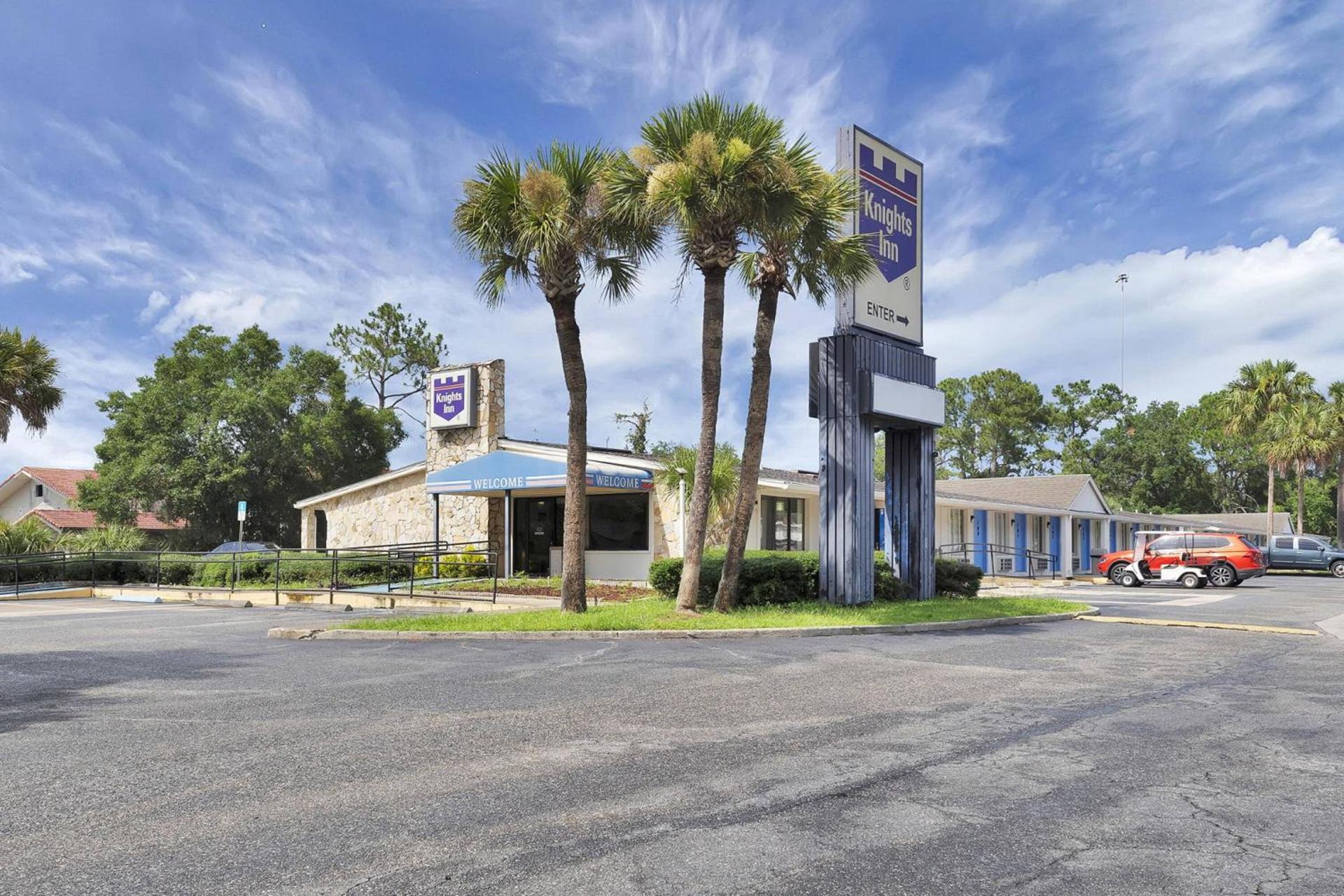 Knights Inn Jacksonville at Dix Ellis Trail photo 1