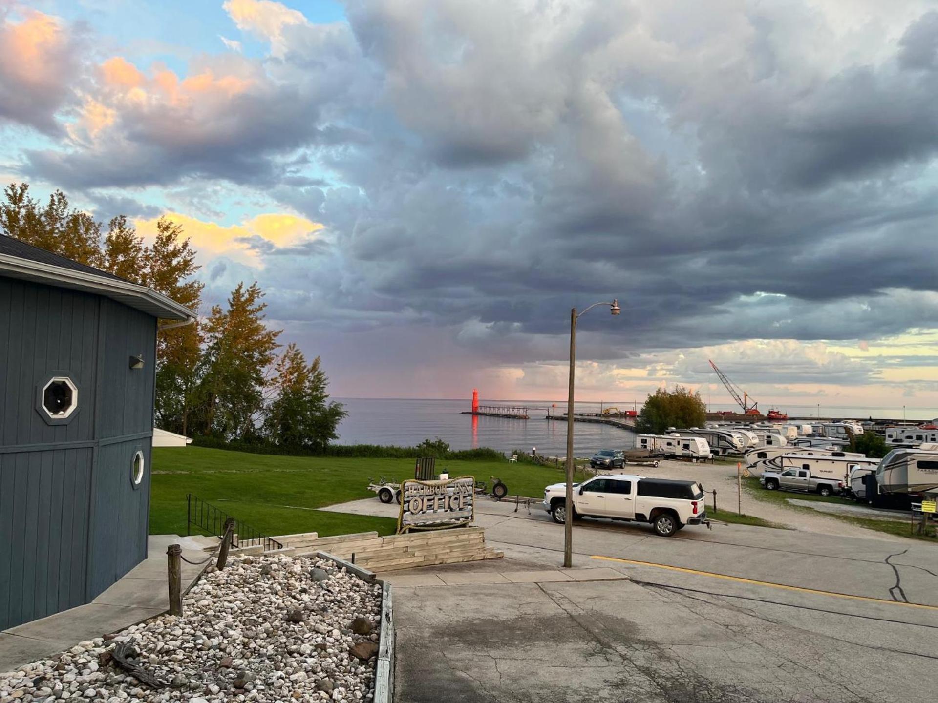 Harbor Inn Algoma photo 14