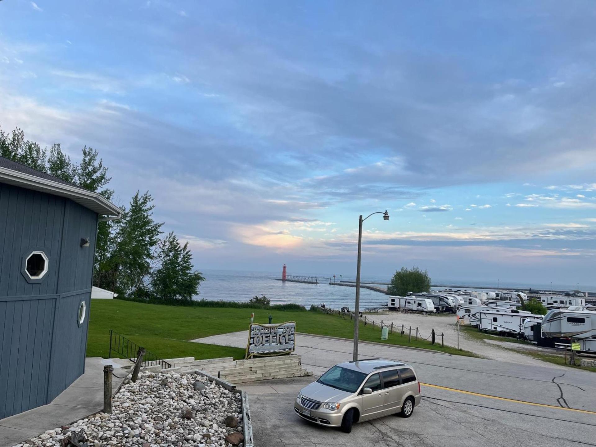 Harbor Inn Algoma photo 13
