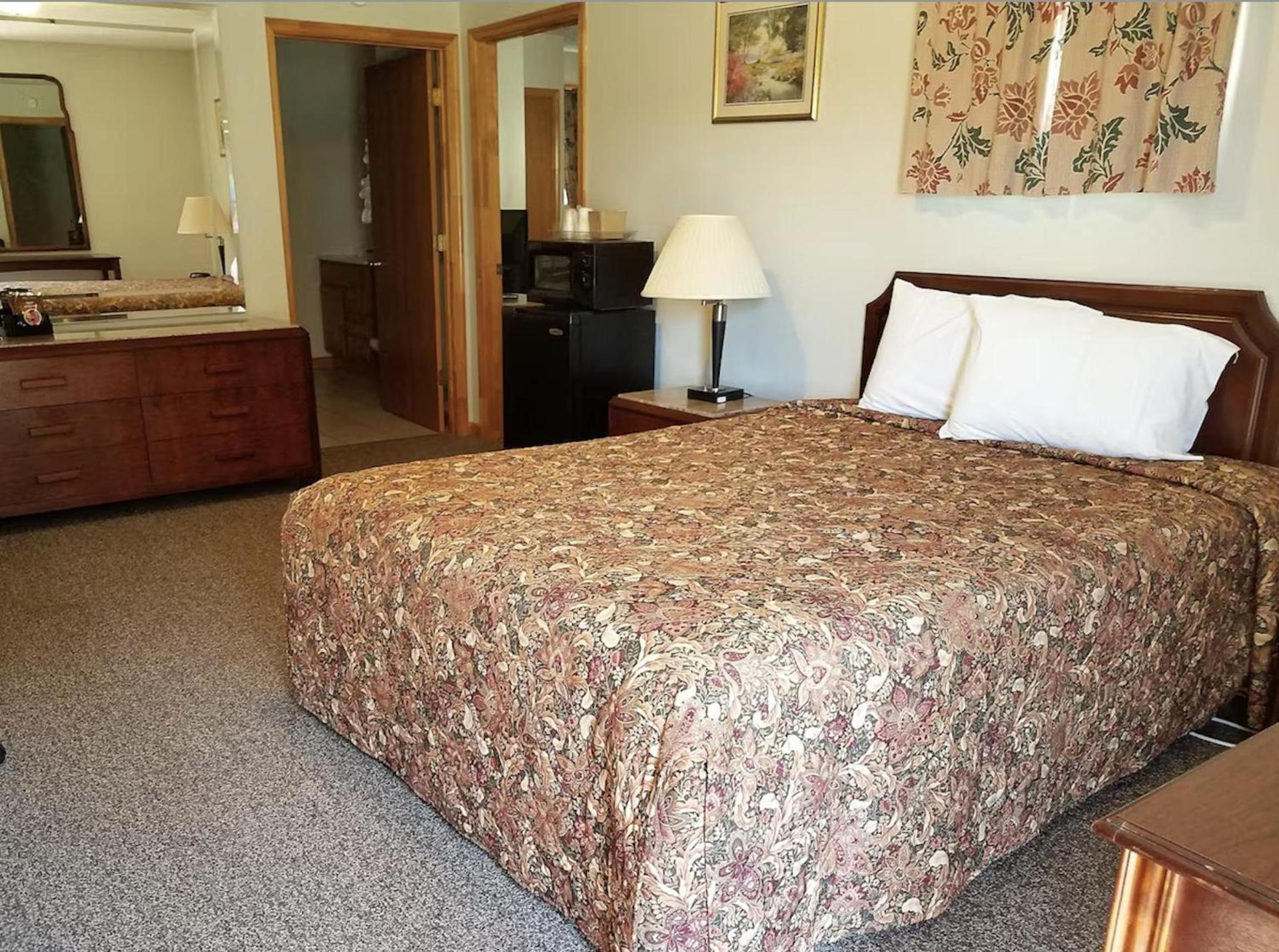 Hillside Hotel photo 3