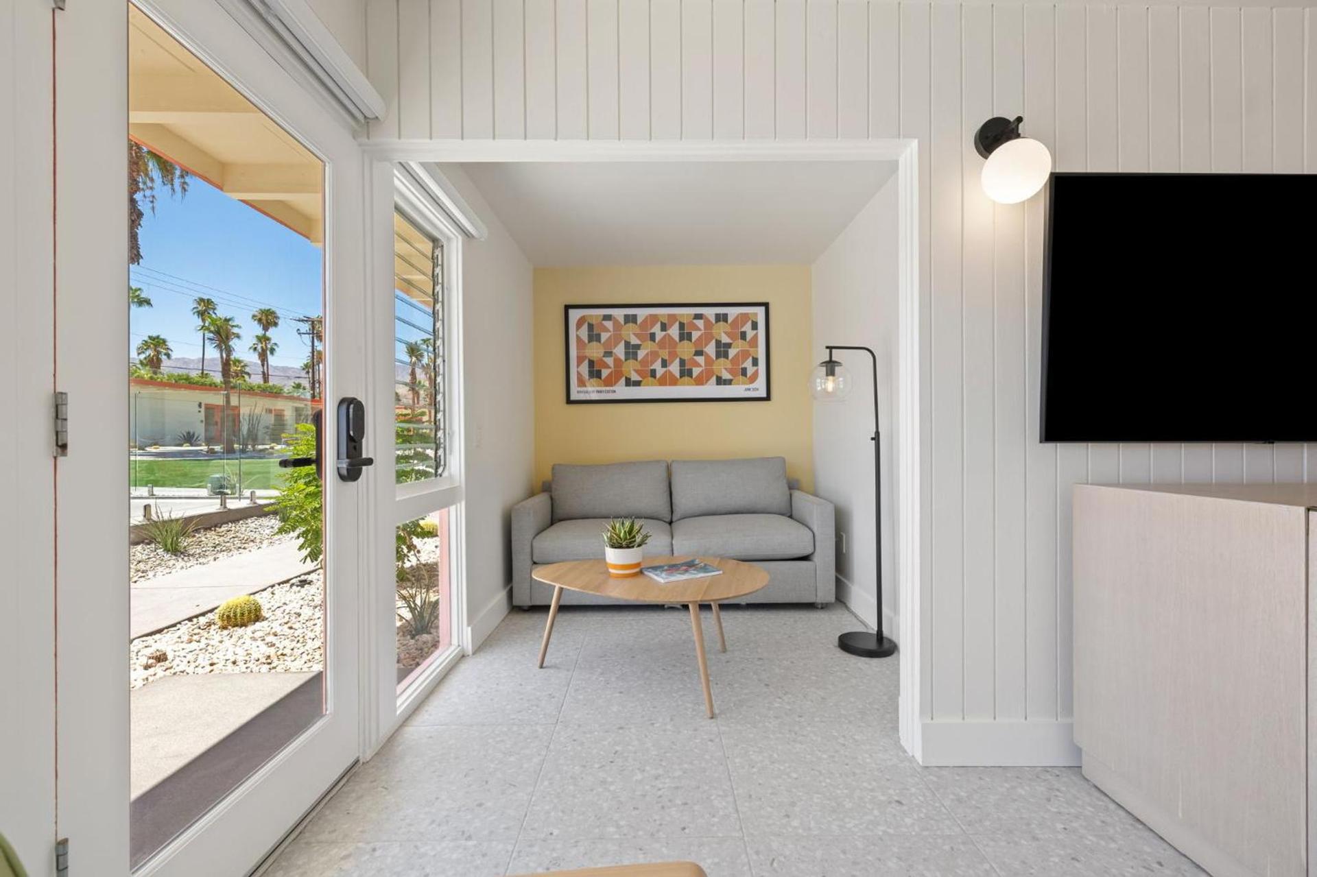 Mojave Resort - Adults Only photo 41