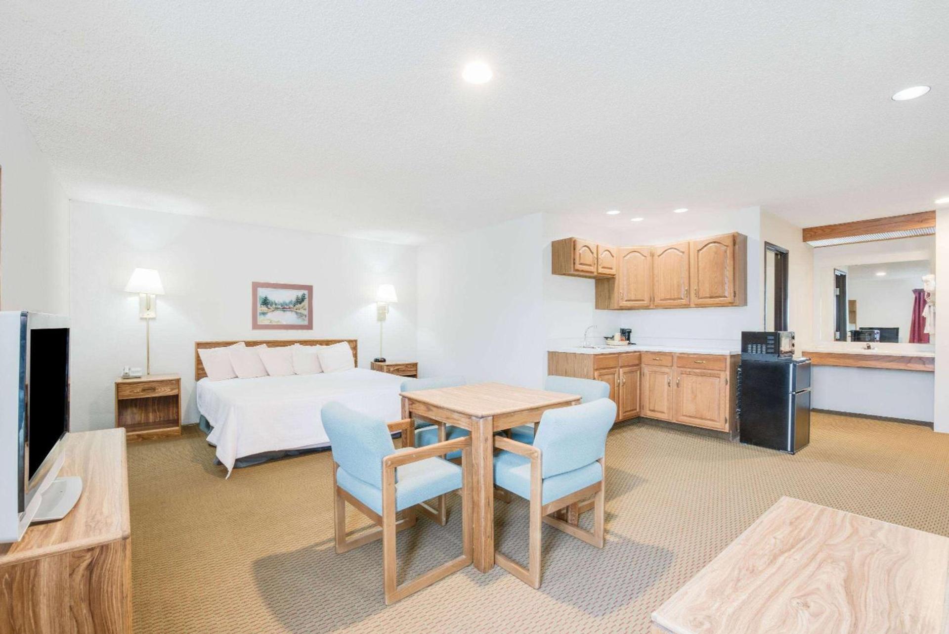 Days Inn by Wyndham Sturgis SOUTHDAKOTA photo 6
