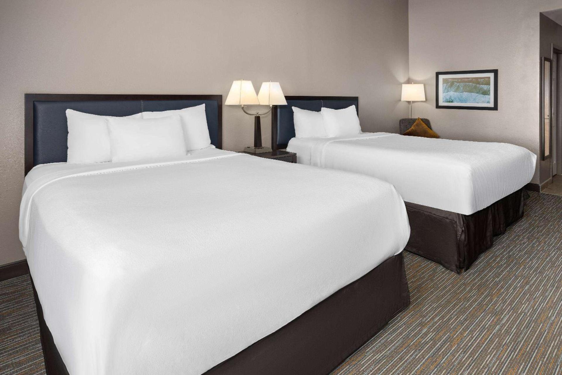 La Quinta Inn & Suites by Wyndham Mooresville photo 12