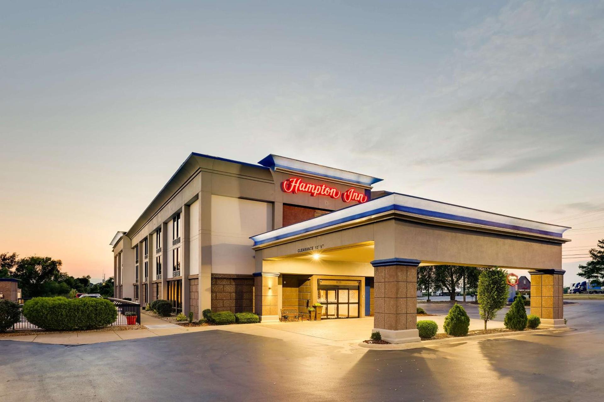 Hampton Inn Lebanon photo 2