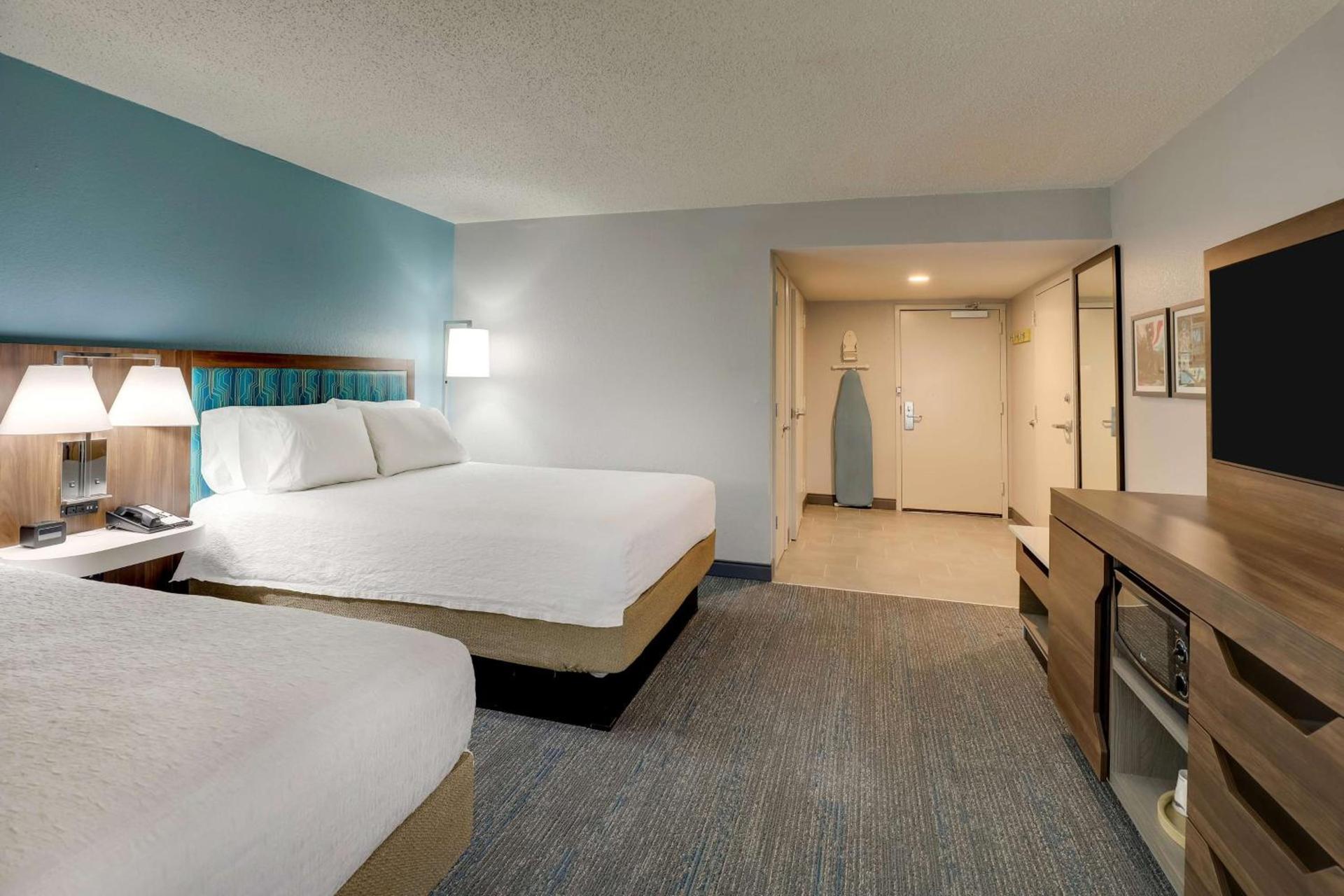 Hampton Inn Lebanon photo 18